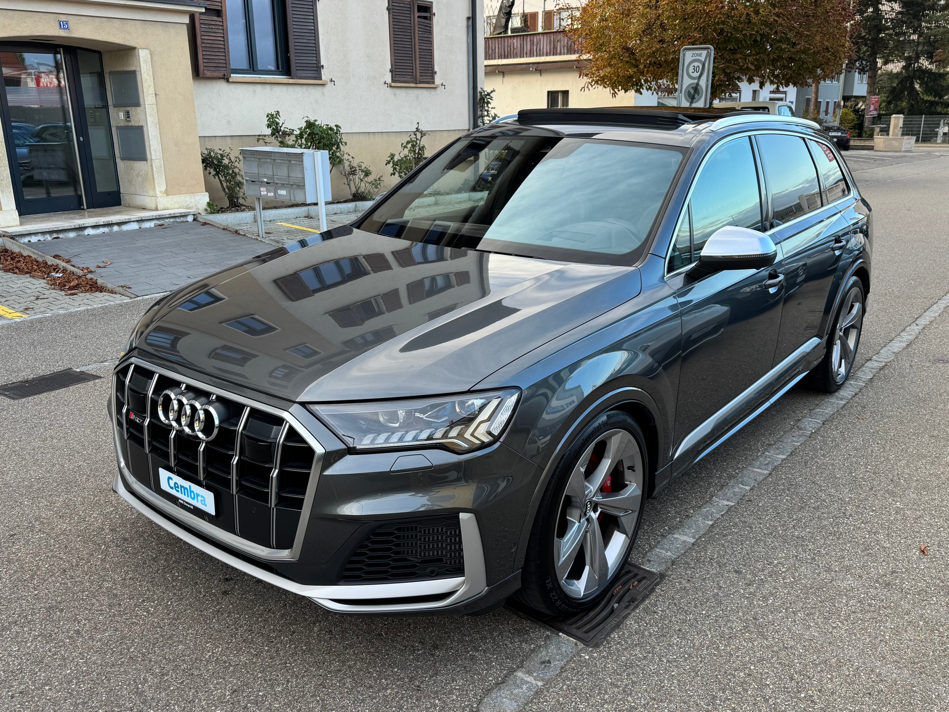 AUDI SQ7 4.0 V8 TDI Sport quattro tiptronic 7-Sitzer-image-6