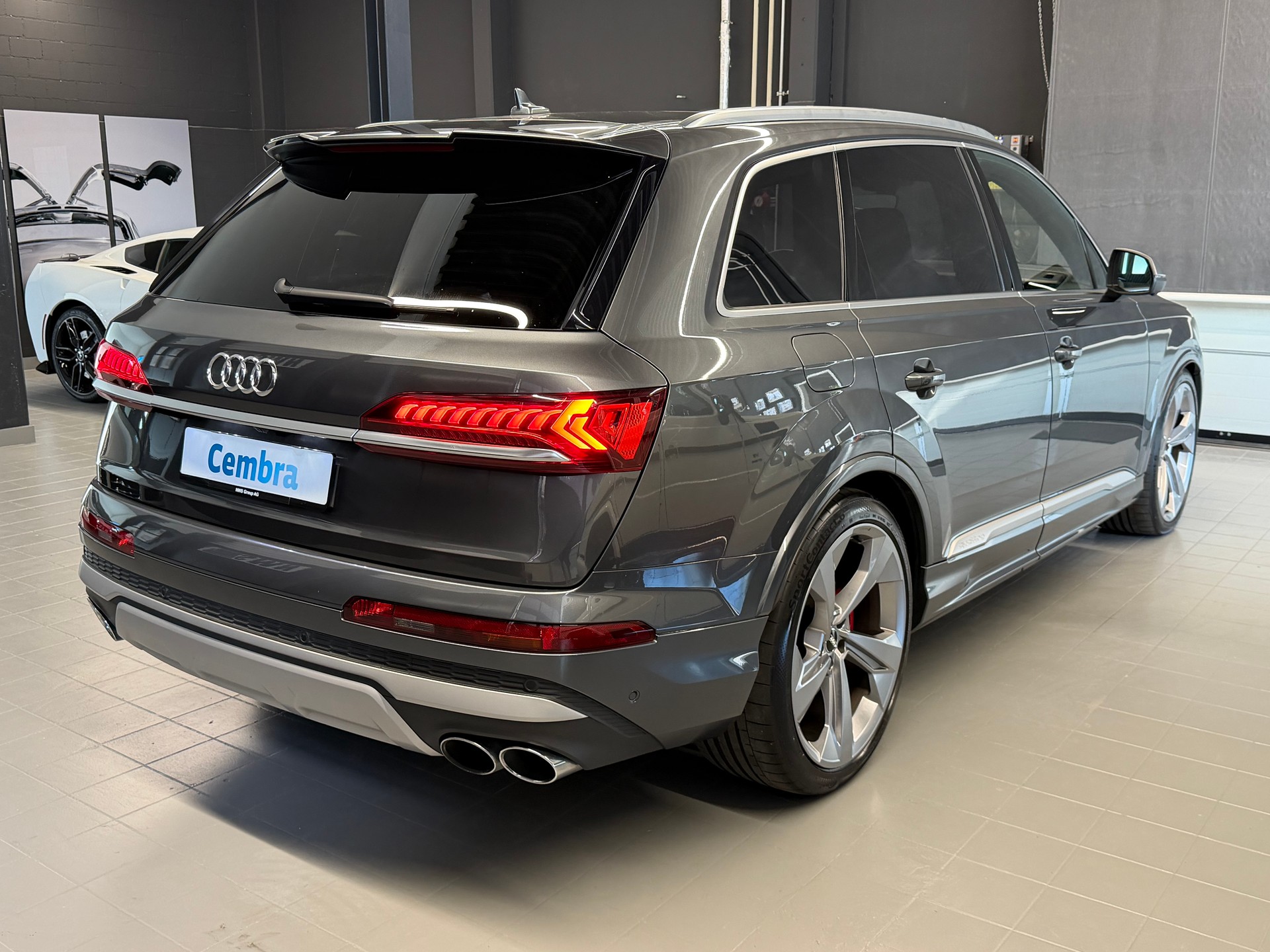AUDI SQ7 4.0 V8 TDI Sport quattro tiptronic 7-Sitzer-image-6