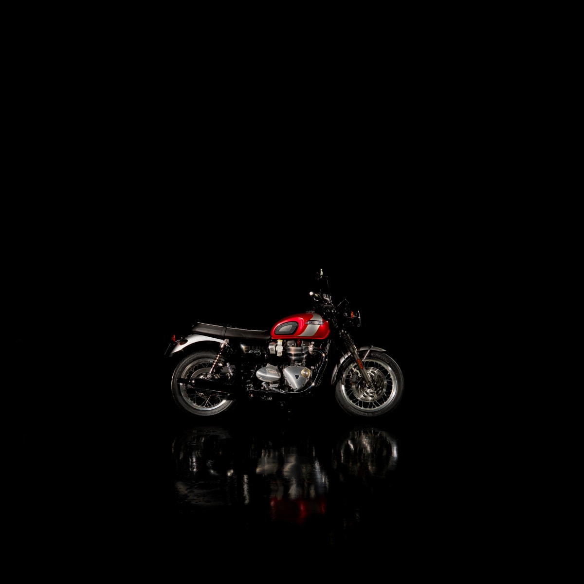 TRIUMPH Bonneville T120 Elvis Edition-showroom-element-1