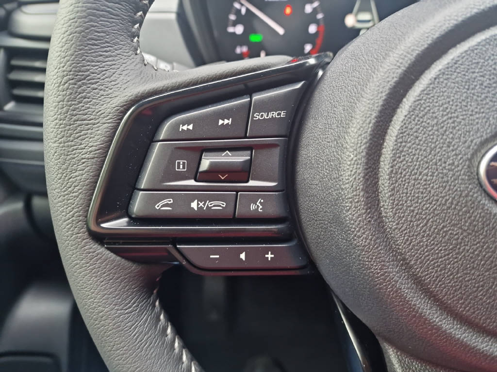 SUBARU Forester Station 2.0i e-Boxer Swiss Plus-image-8