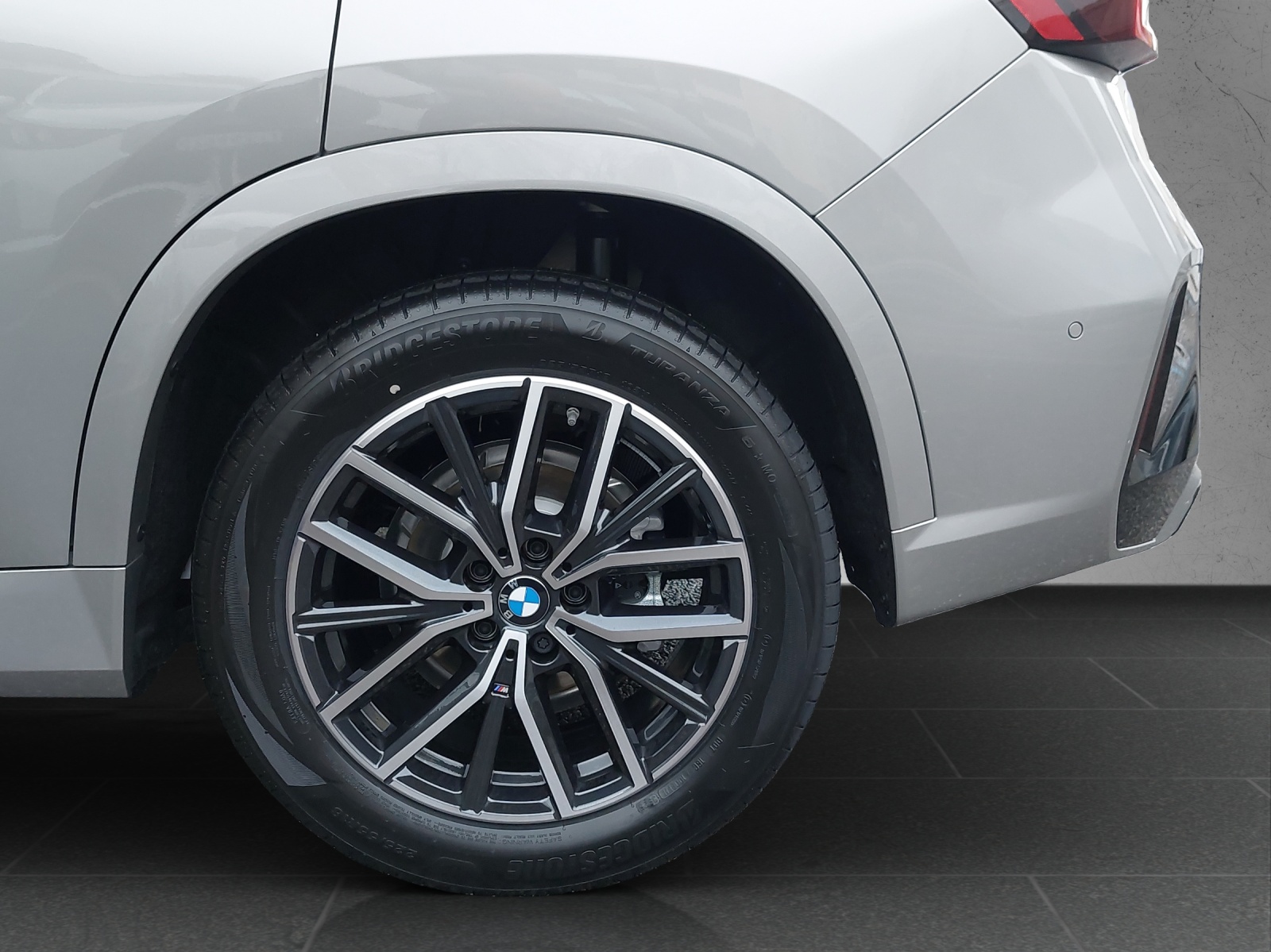 BMW X1 sDrive 20i 48V M Sport-image-11