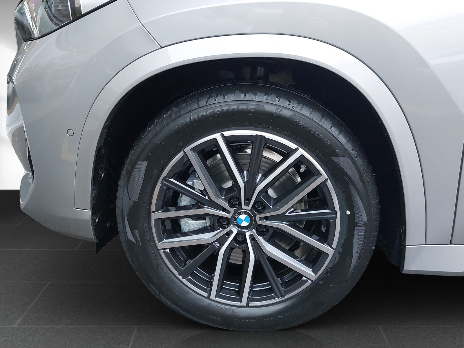 BMW X1 sDrive 20i 48V M Sport-image-8