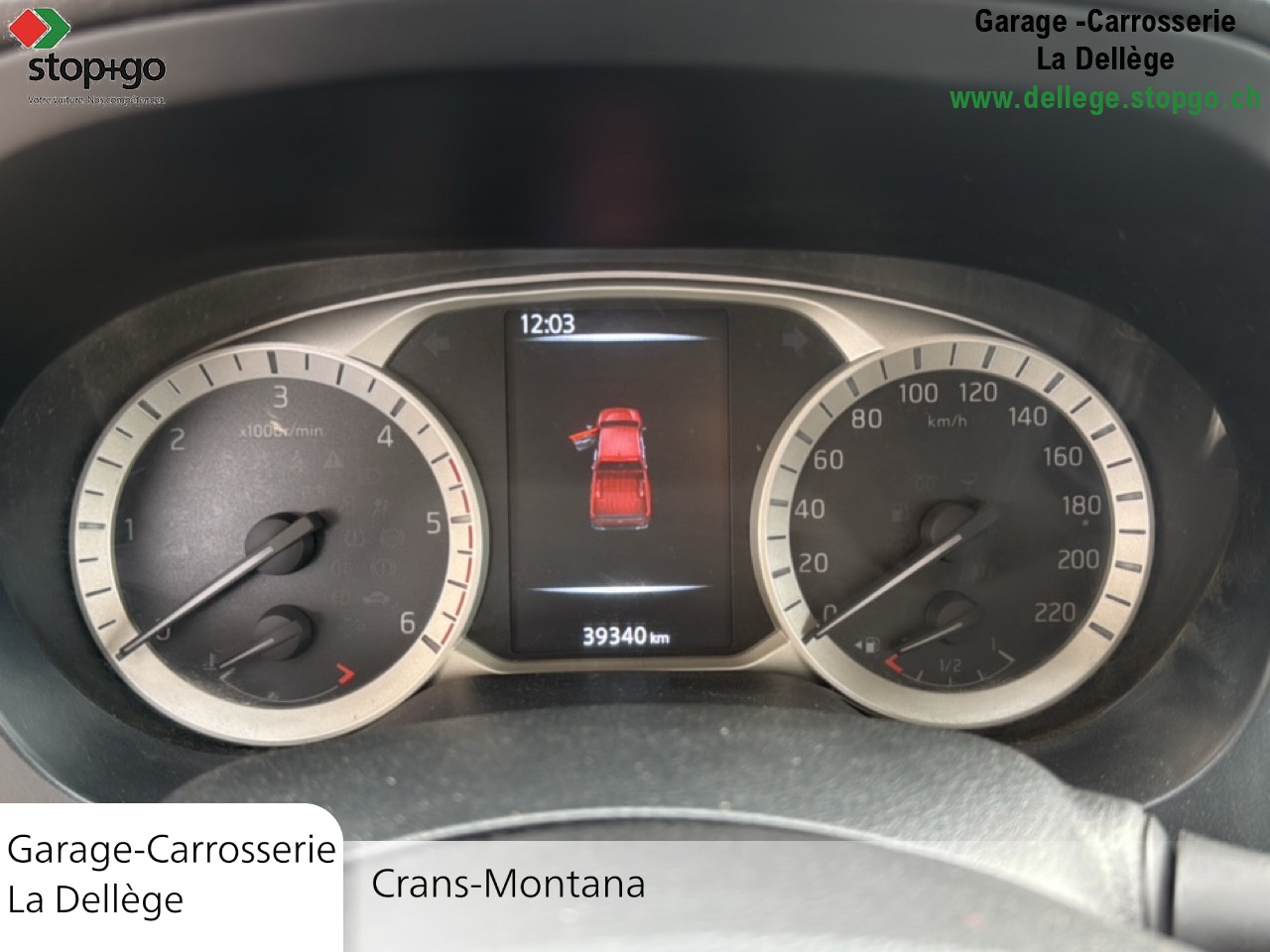 NISSAN Navara Double Cab Acenta 2.3 dCi 4WD-image-12