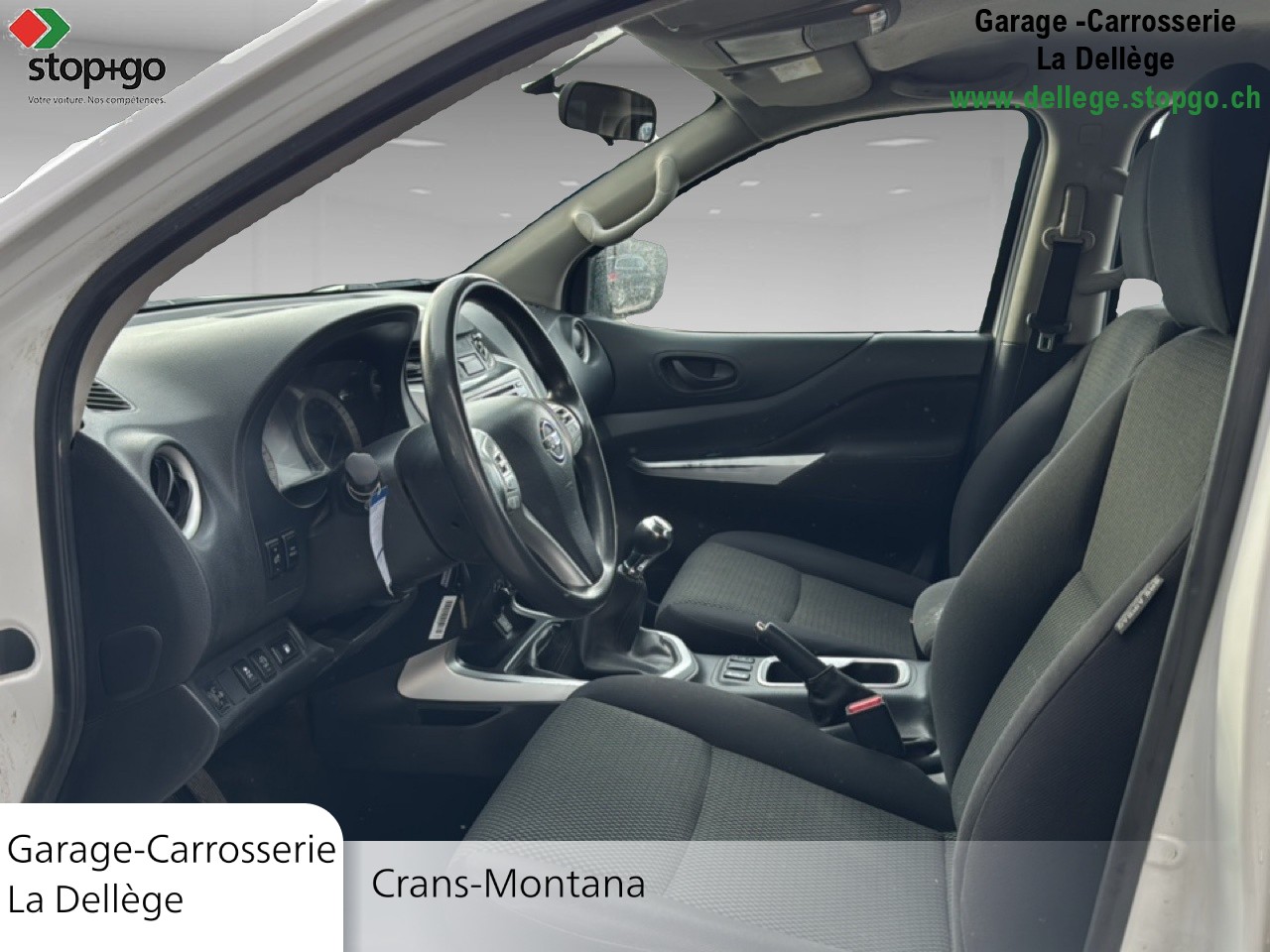 NISSAN Navara Double Cab Acenta 2.3 dCi 4WD-image-8