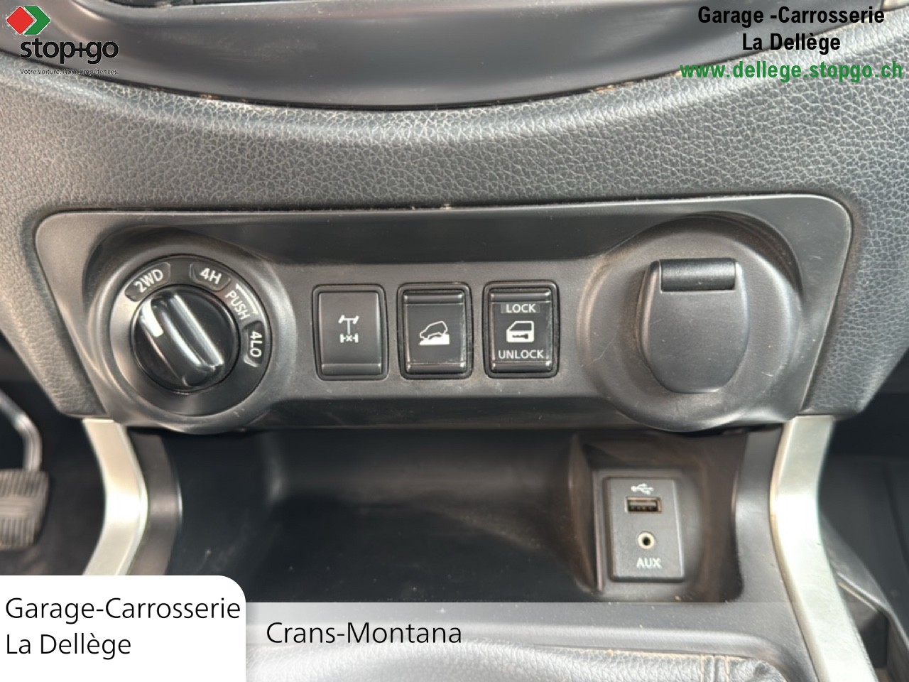 NISSAN Navara Double Cab Acenta 2.3 dCi 4WD-image-14