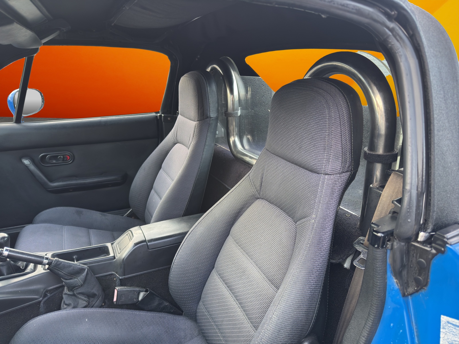 MAZDA MX-5 1.6i-16-image-11