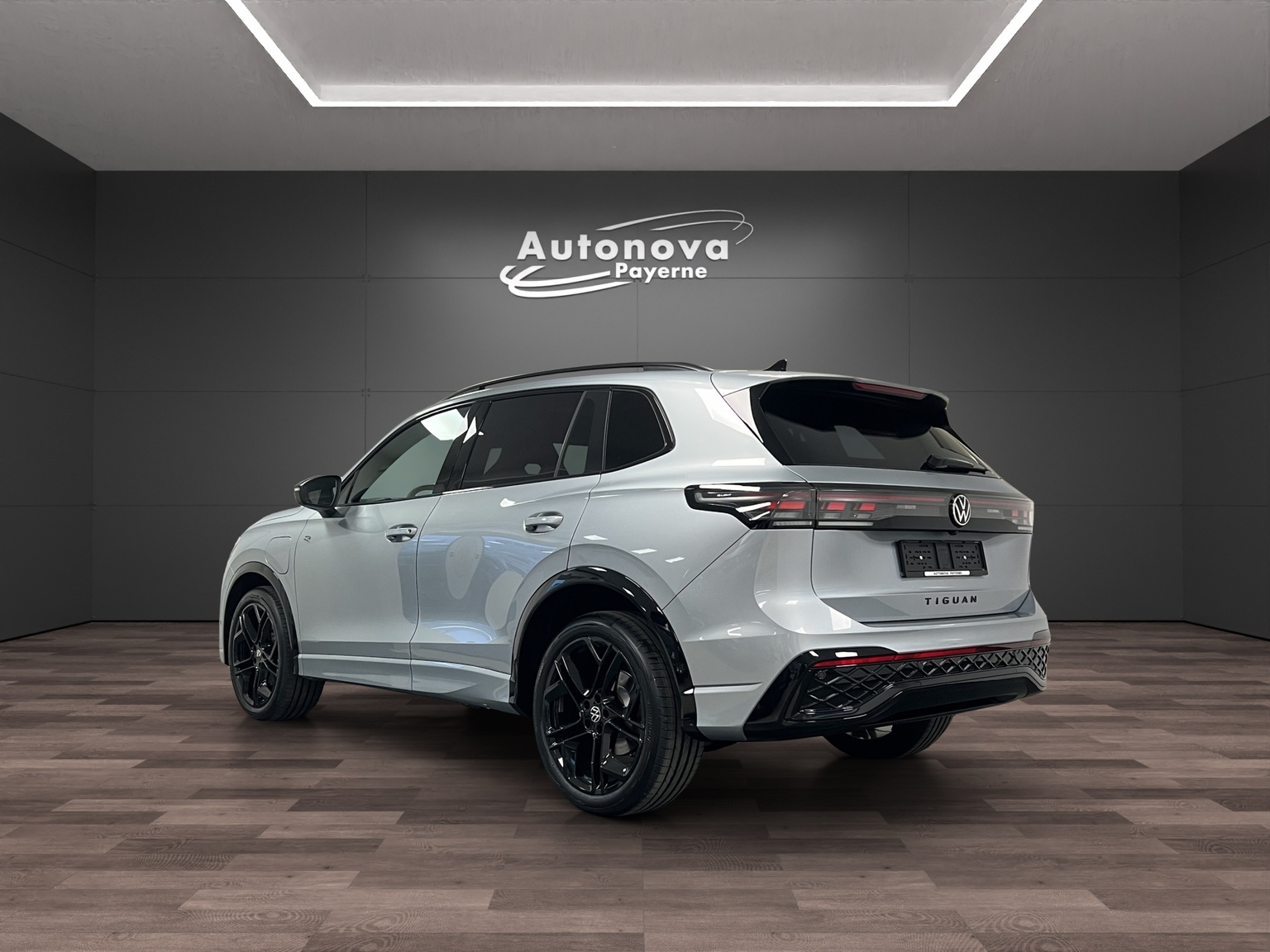 VW Tiguan 1.5 TSI evo2 eHybrid R-Line DSG-image-3