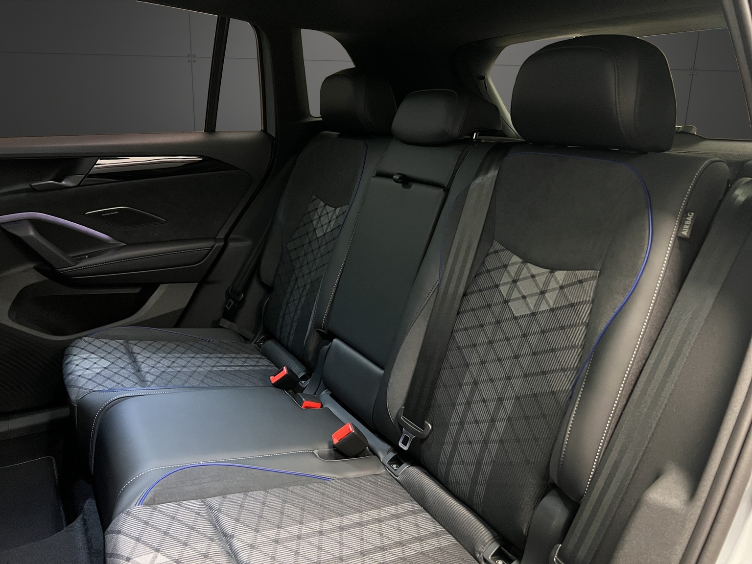 VW Tiguan 1.5 TSI evo2 eHybrid R-Line DSG-image-8