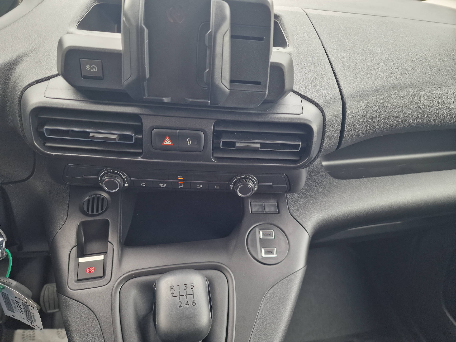 PEUGEOT Partner fourgon 1000 Standard 130-image-14