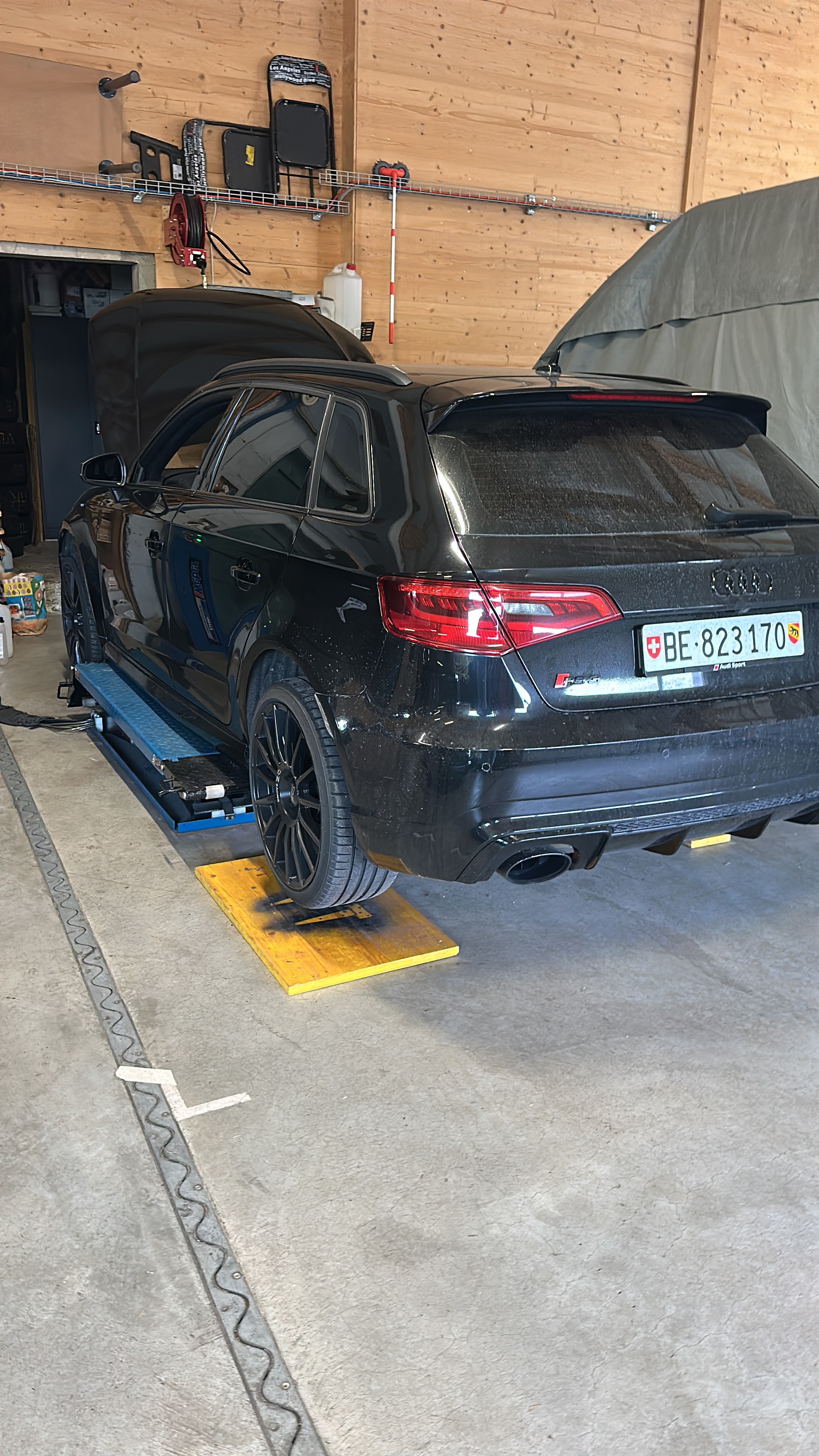 AUDI RS3 2.5 TSI quattro S-tronic-image-4
