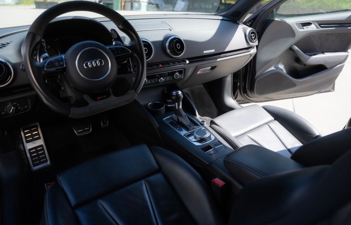 AUDI RS3 2.5 TSI quattro S-tronic-image-7