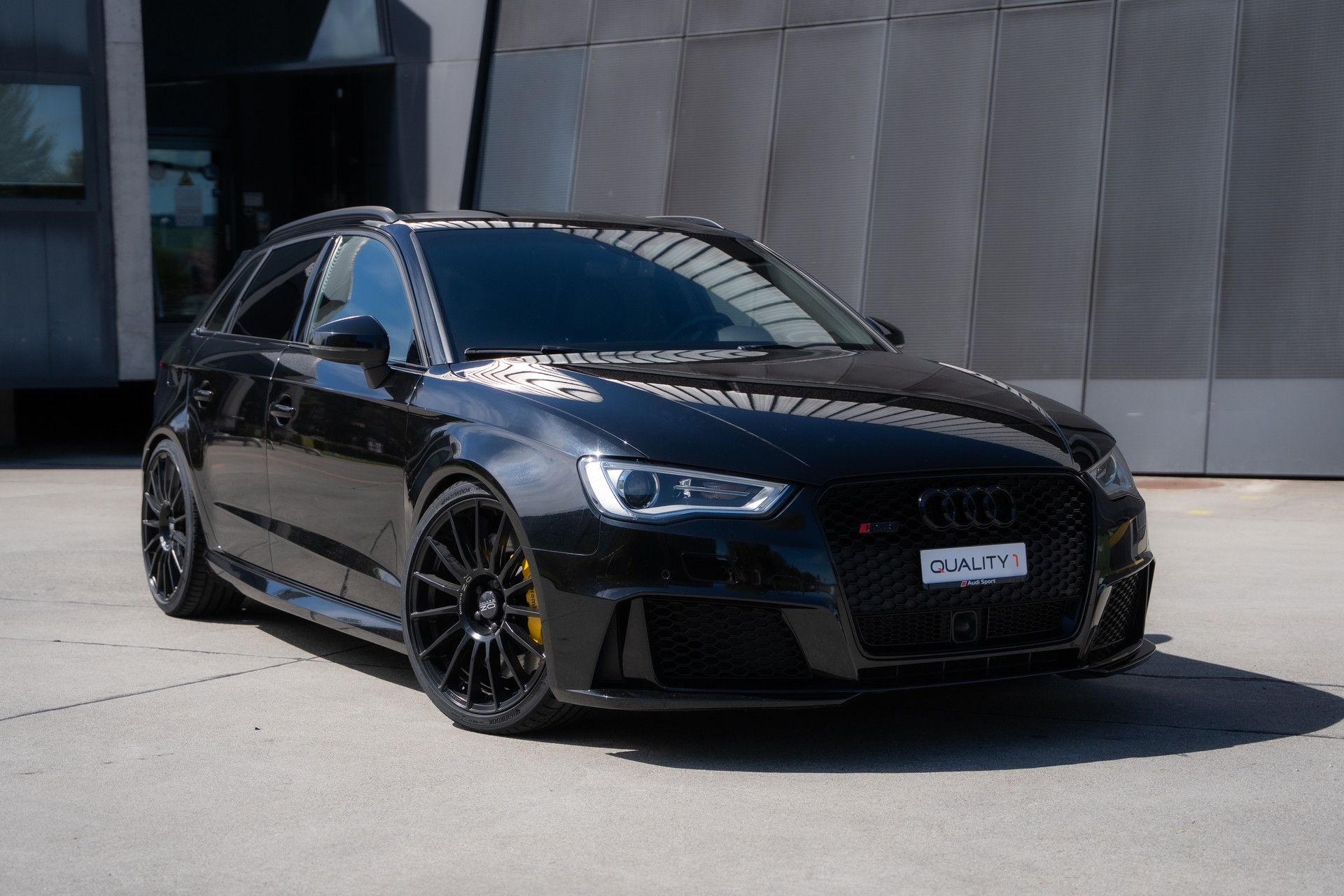 AUDI RS3 2.5 TSI quattro S-tronic-image-0