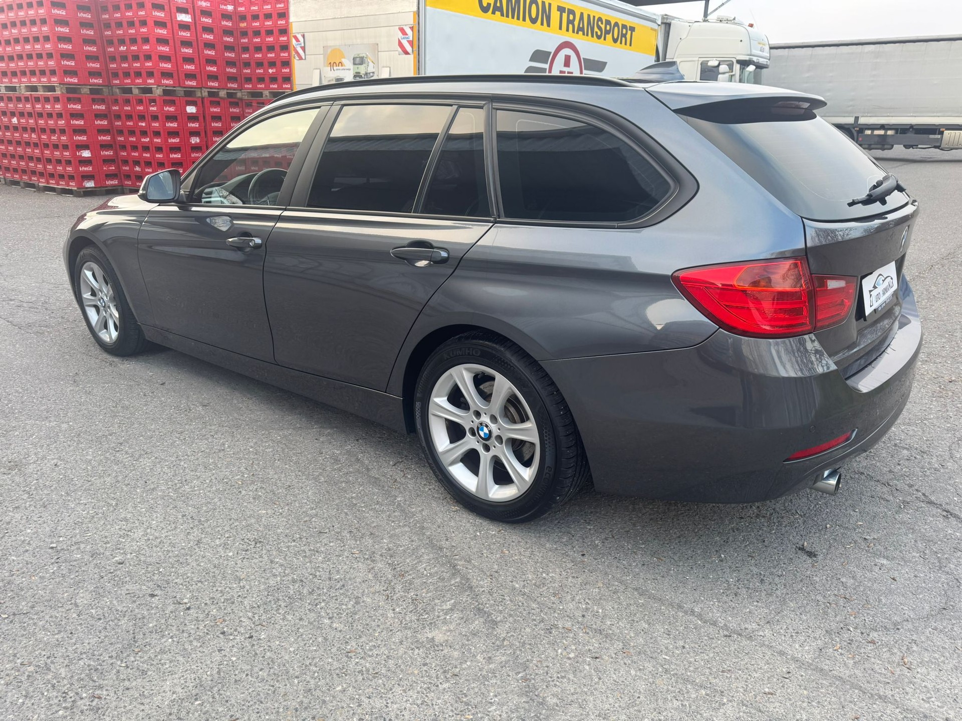 BMW 320d Touring Modern Line-image-4