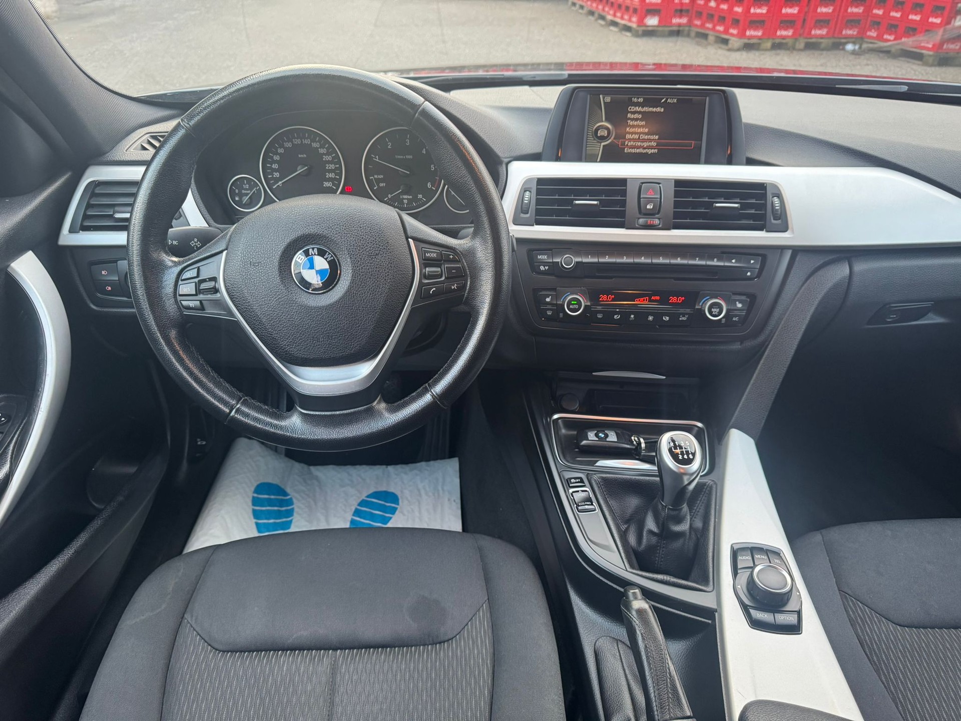 BMW 320d Touring Modern Line-image-17