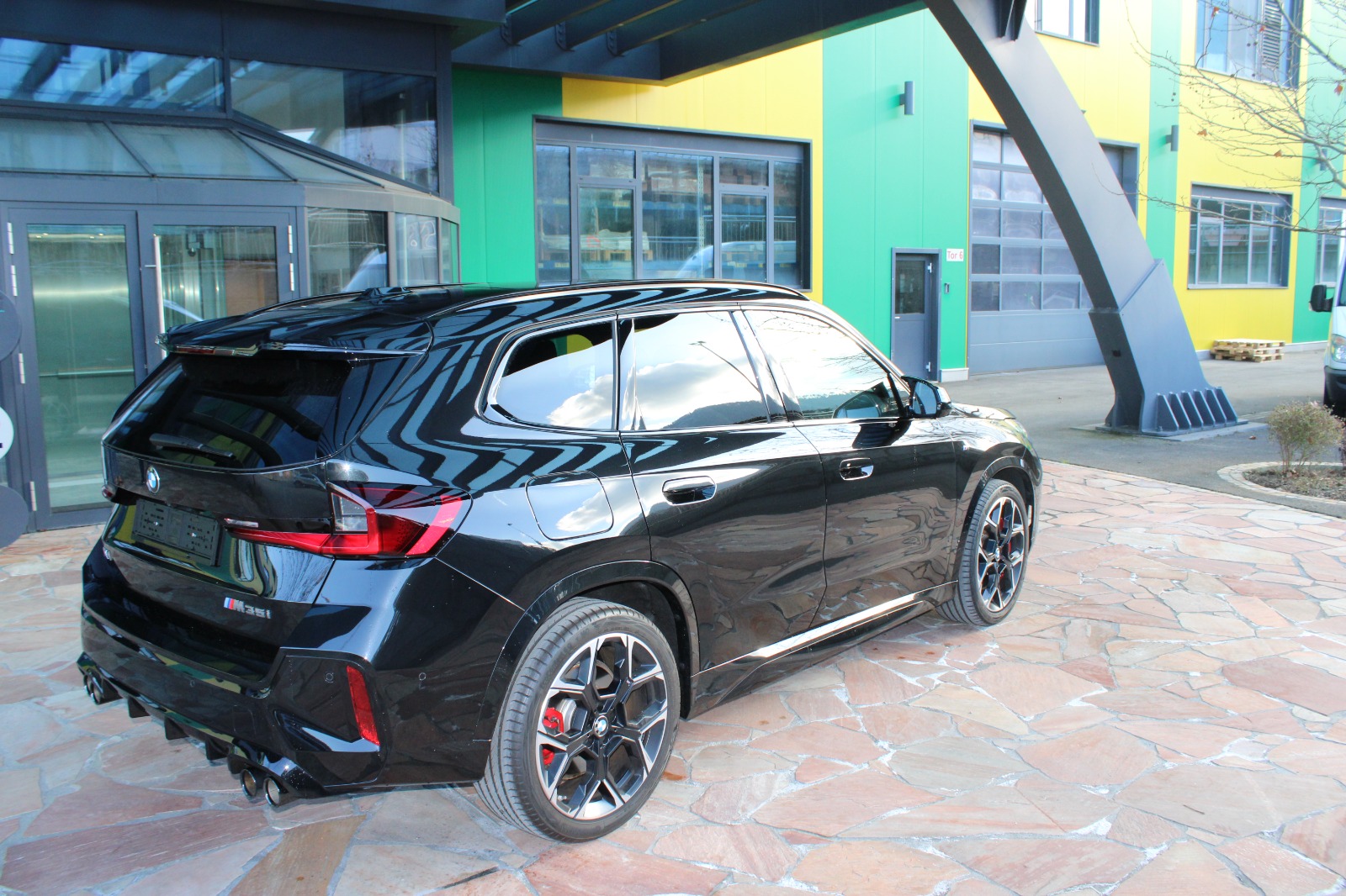BMW X1 xDrive M35i-image-7