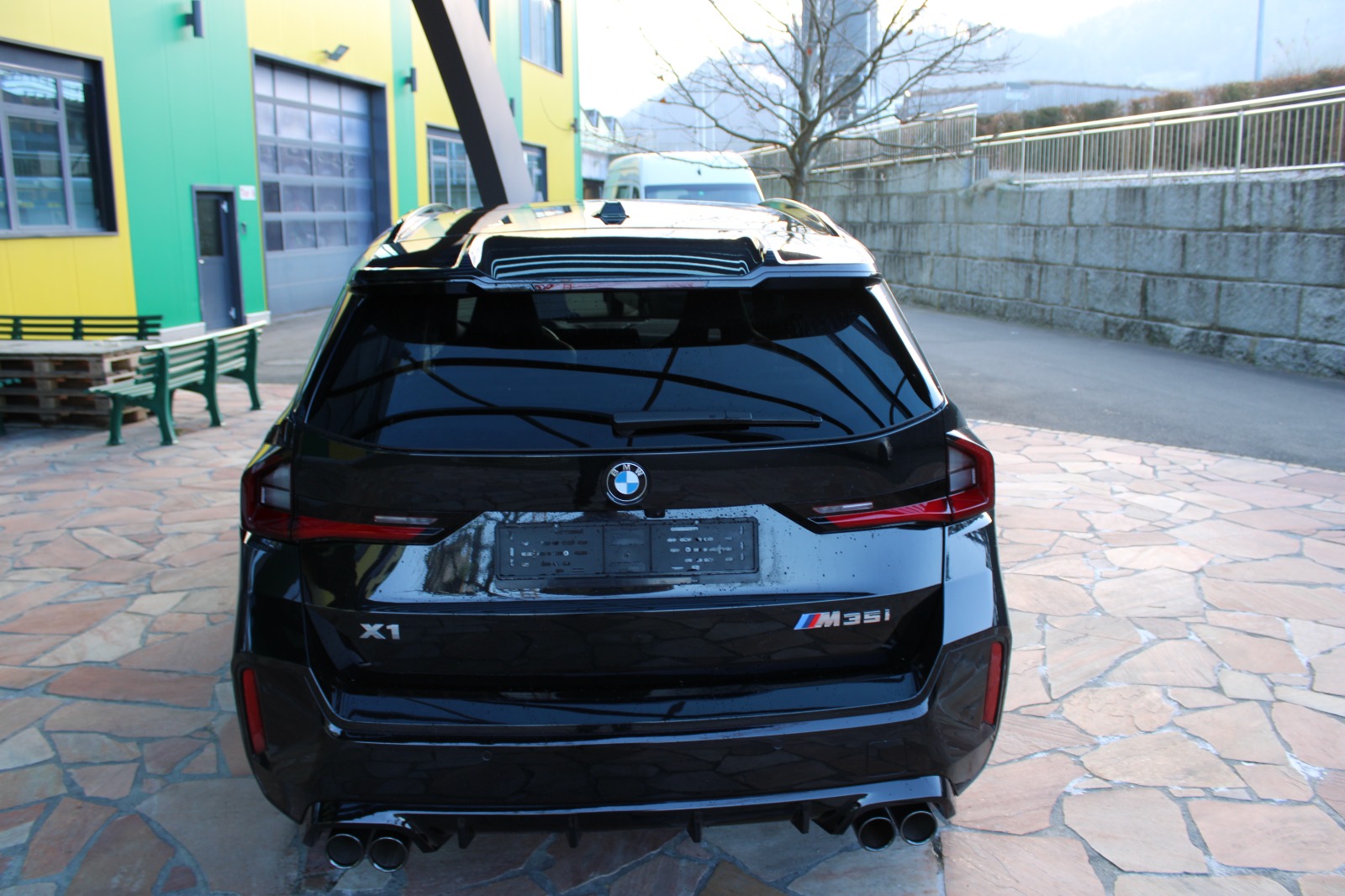 BMW X1 xDrive M35i-image-4