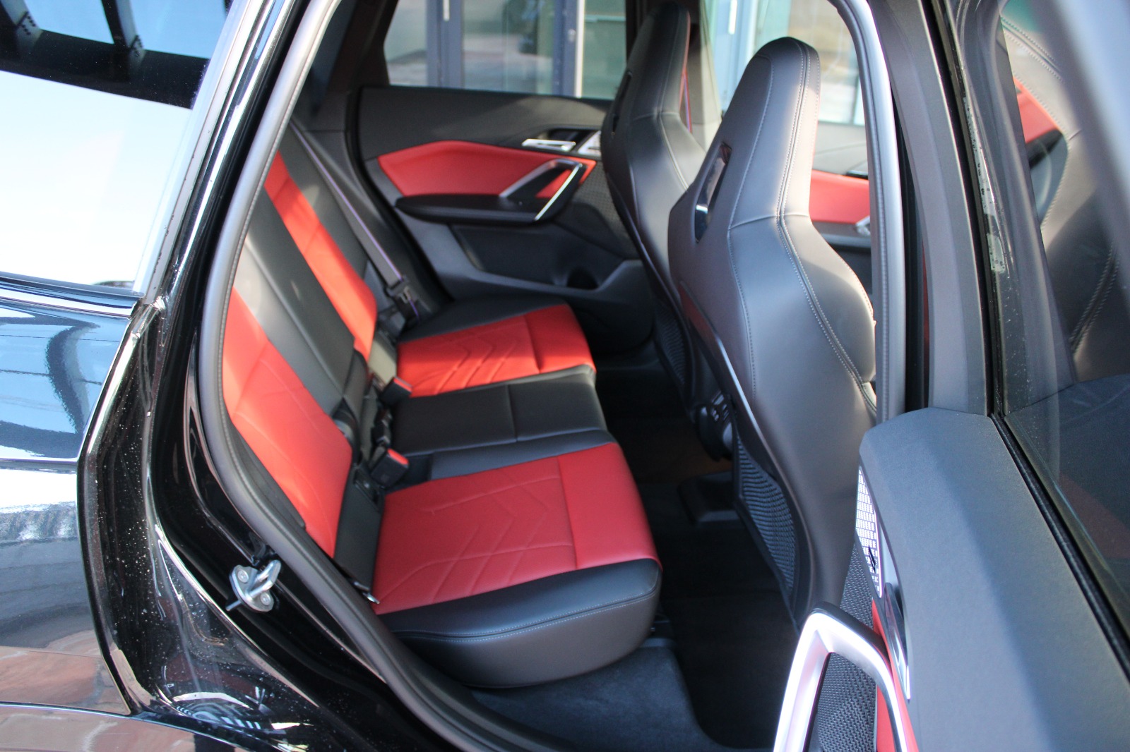 BMW X1 xDrive M35i-image-12