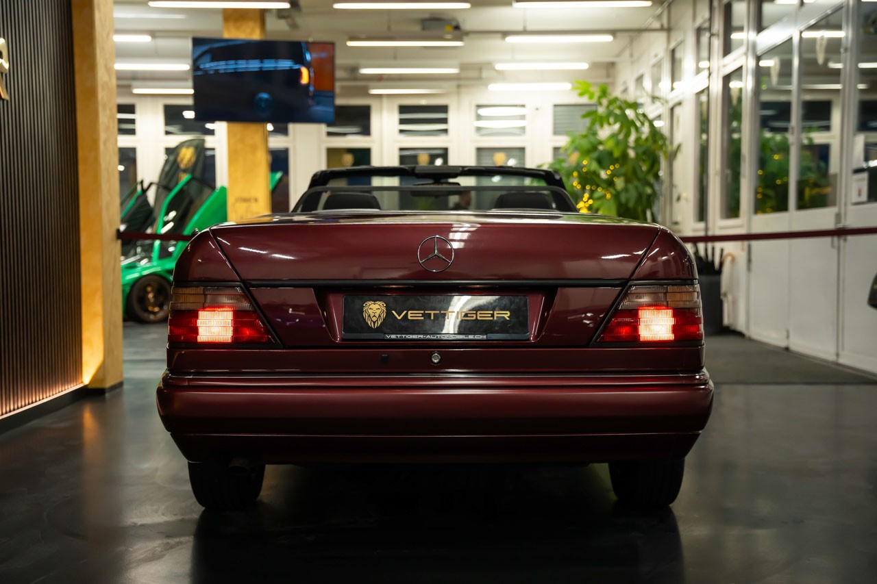 MERCEDES-BENZ E 220 Cabrio-image-5