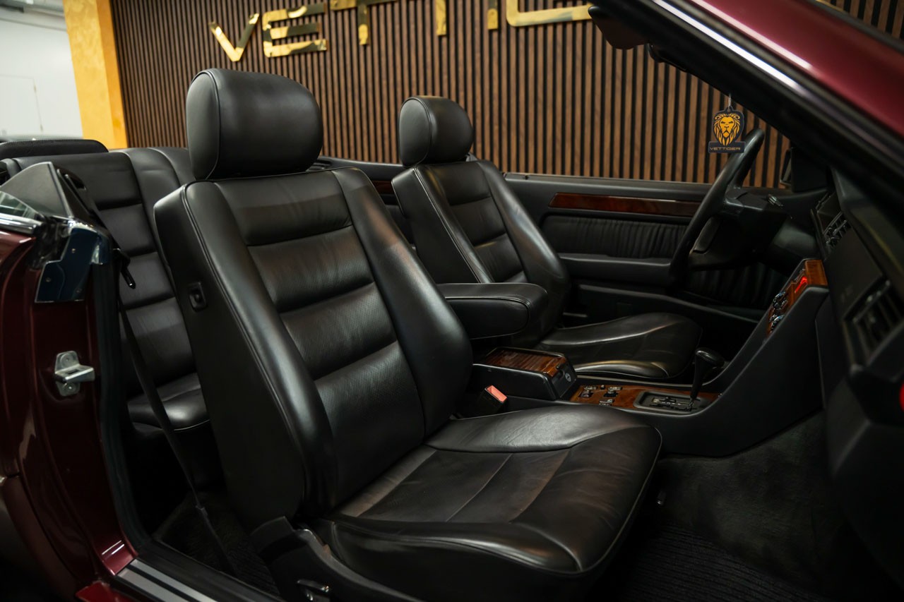 MERCEDES-BENZ E 220 Cabrio-image-17