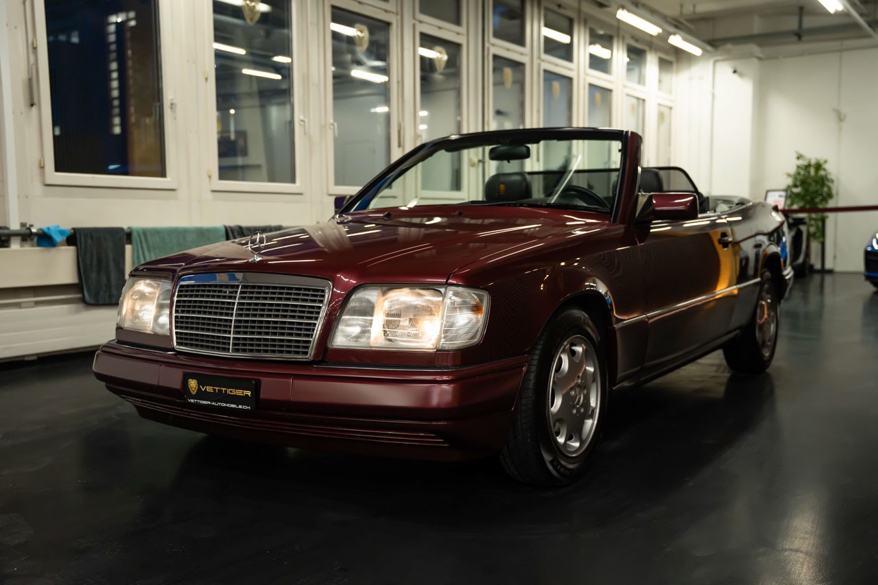 MERCEDES-BENZ E 220 Cabrio-image-2