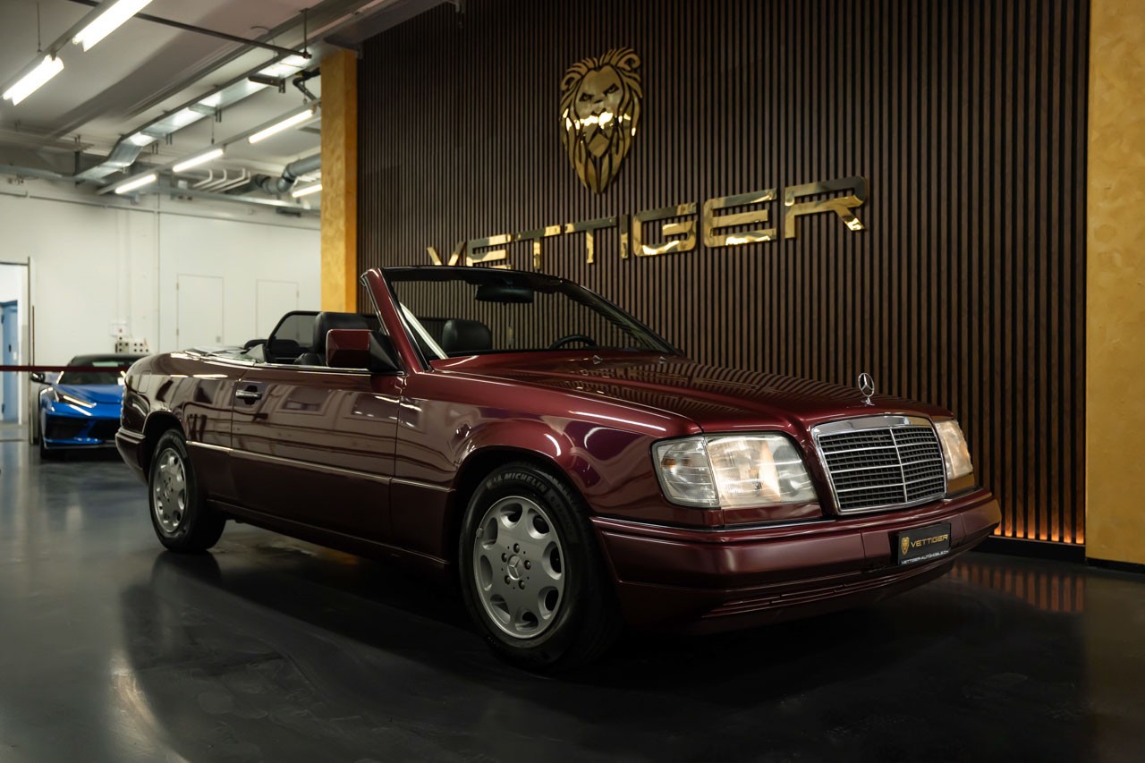 MERCEDES-BENZ E 220 Cabrio-image-0