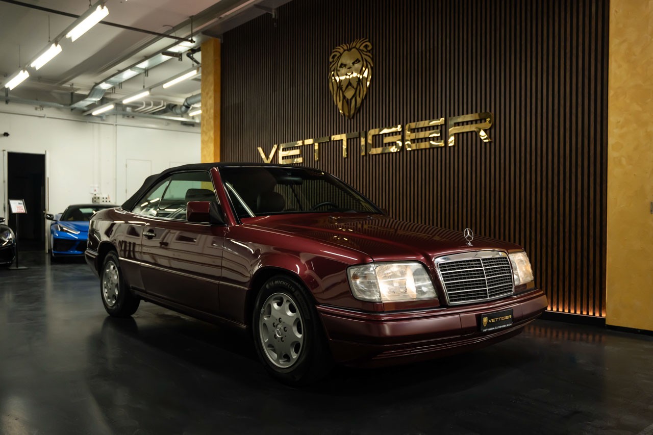 MERCEDES-BENZ E 220 Cabrio-image-1