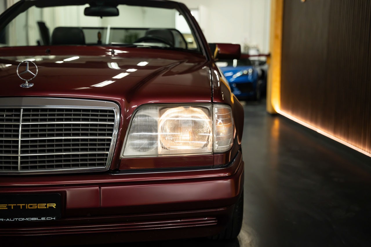 MERCEDES-BENZ E 220 Cabrio-image-8