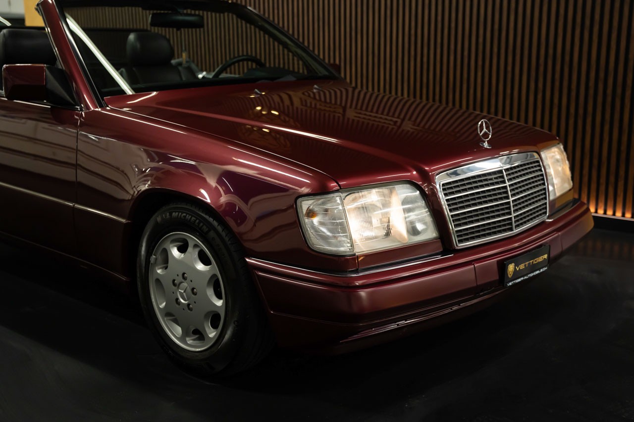 MERCEDES-BENZ E 220 Cabrio-image-10