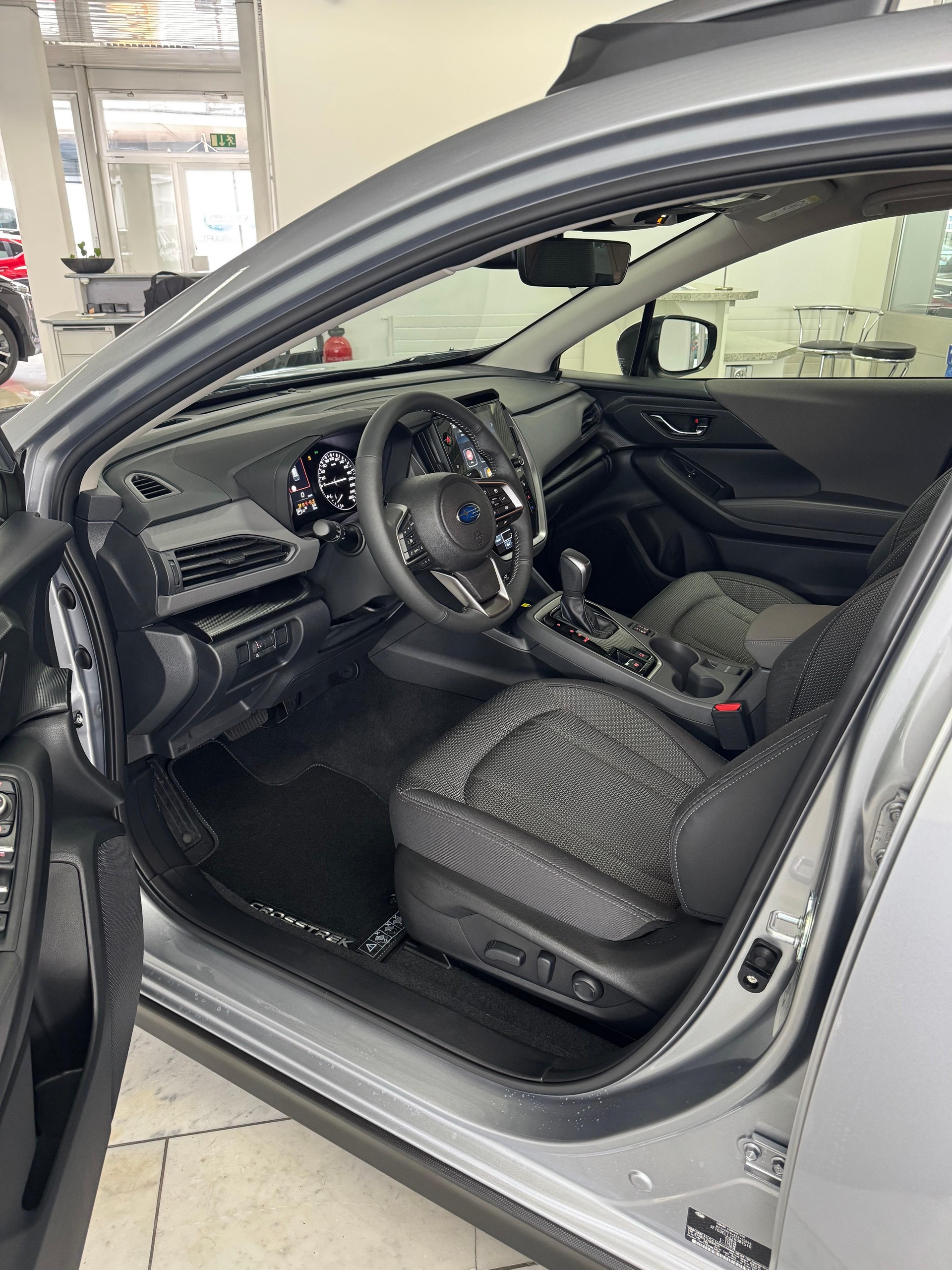 SUBARU Crosstrek 2.0i e-Boxer Swiss Plus-image-8