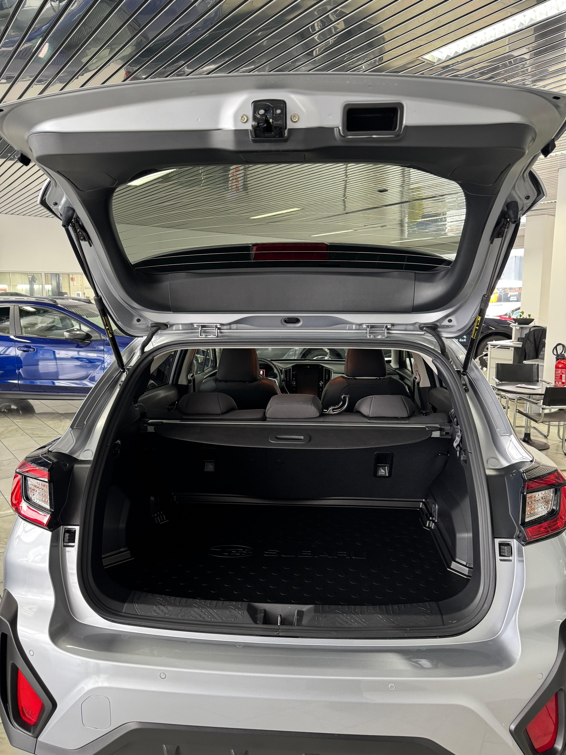 SUBARU Crosstrek 2.0i e-Boxer Swiss Plus-image-4