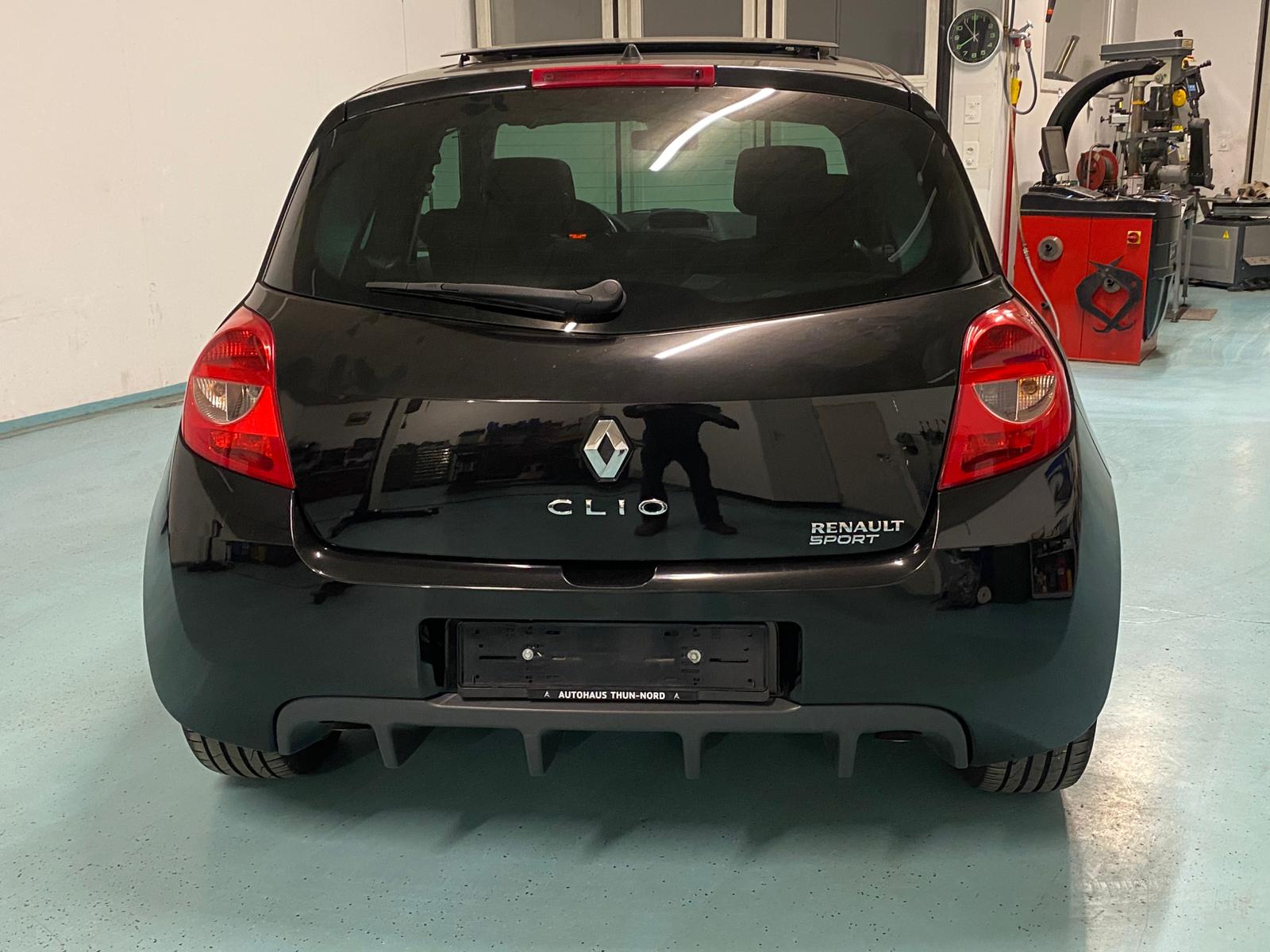 RENAULT Clio 2.0 16V Sport-image-3