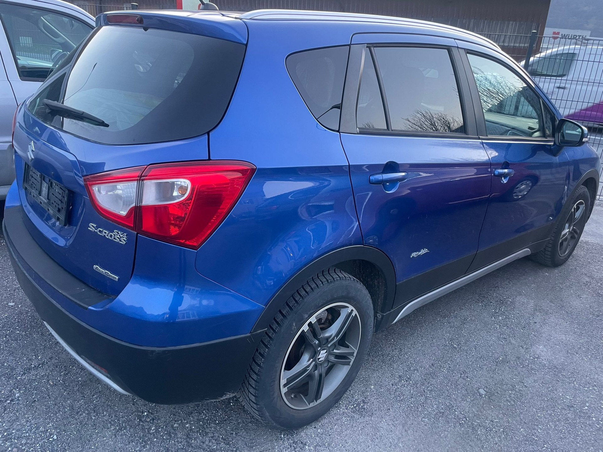 SUZUKI SX4 S-Cross 1.6 TD 4WD-image-2