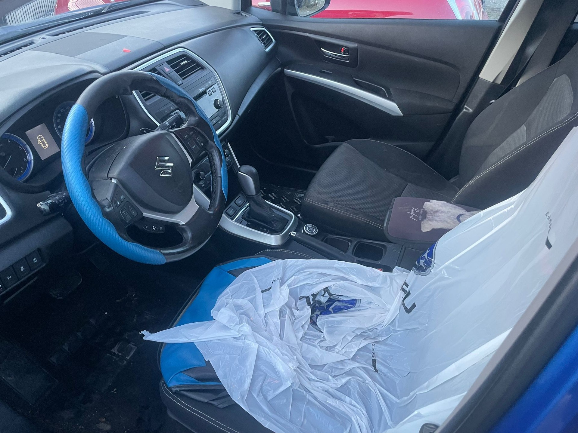 SUZUKI SX4 S-Cross 1.6 TD 4WD-image-9