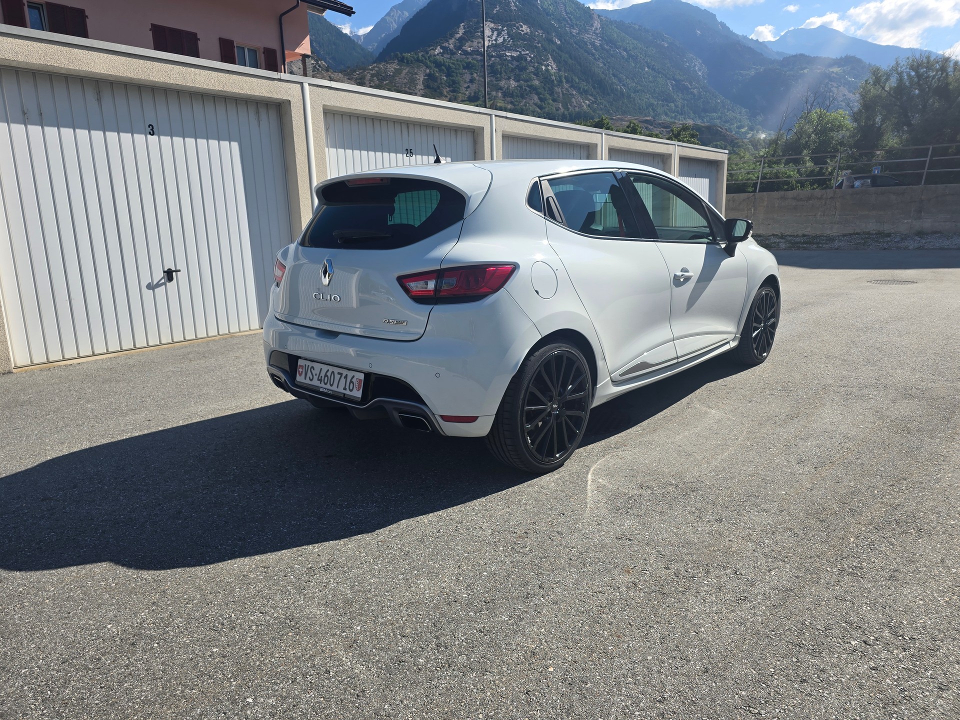 RENAULT Clio 1.6 T RS 200 EDC-image-2
