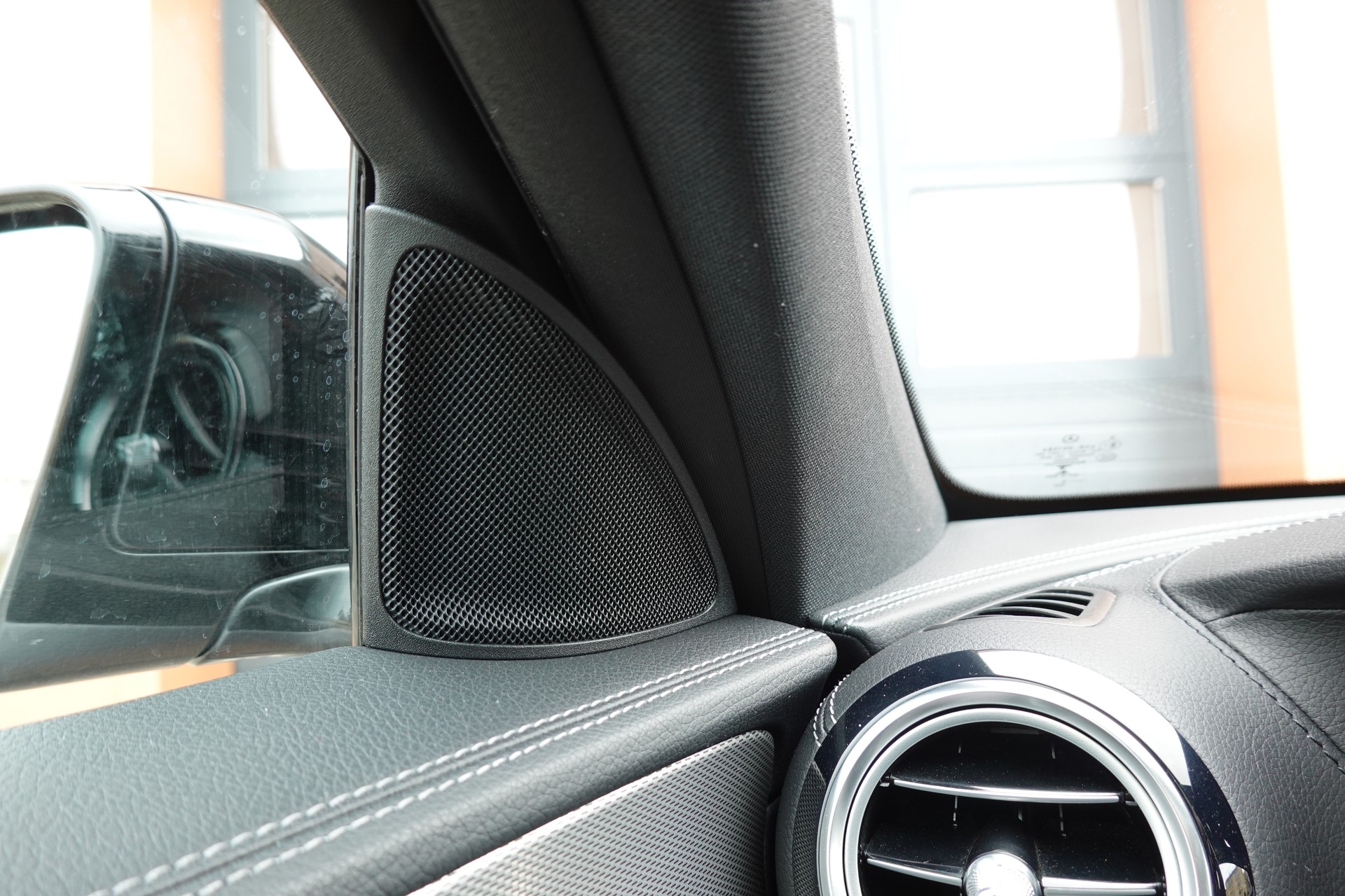MERCEDES-BENZ E 220 d Swiss Star AMG Line 4Matic 9G-Tronic - "Véhicule CH * Toit Ouvrant * Sièges Chauffants * Caméra 360' "-image-15