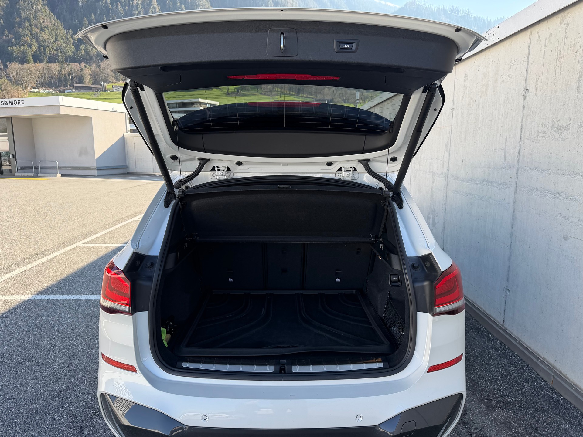 BMW X1 xDrive 20d M Sport Steptronic-image-16