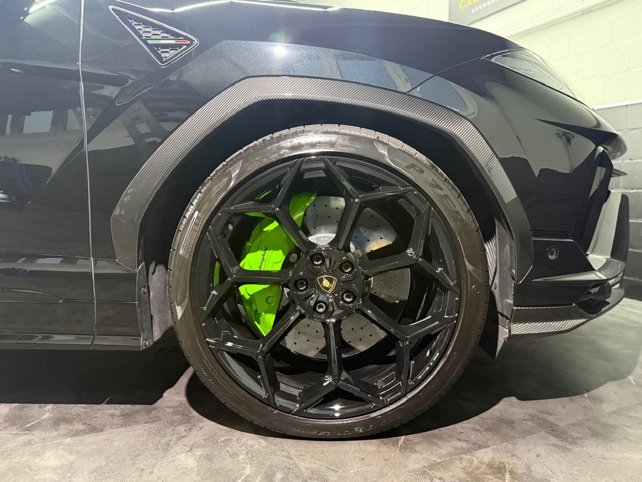 LAMBORGHINI Urus Performante | Carbon | Akrapovic | Alcantara-image-9