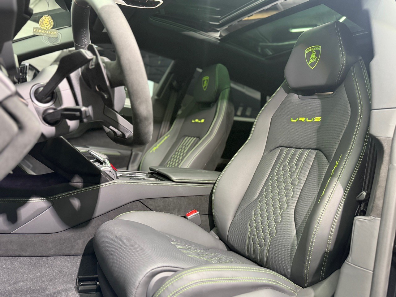 LAMBORGHINI Urus Performante | Carbon | Akrapovic | Alcantara-image-16