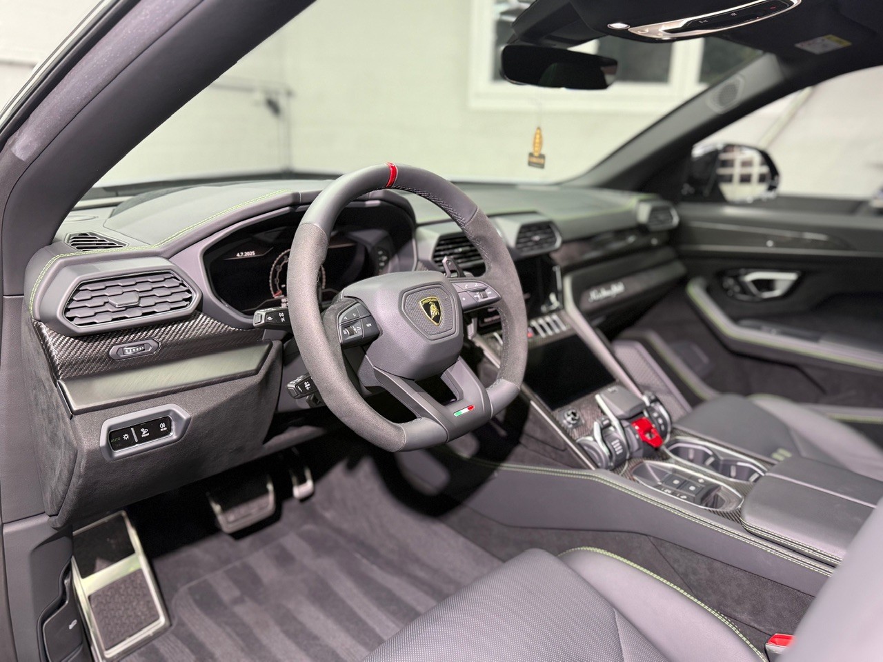 LAMBORGHINI Urus Performante | Carbon | Akrapovic | Alcantara-image-14