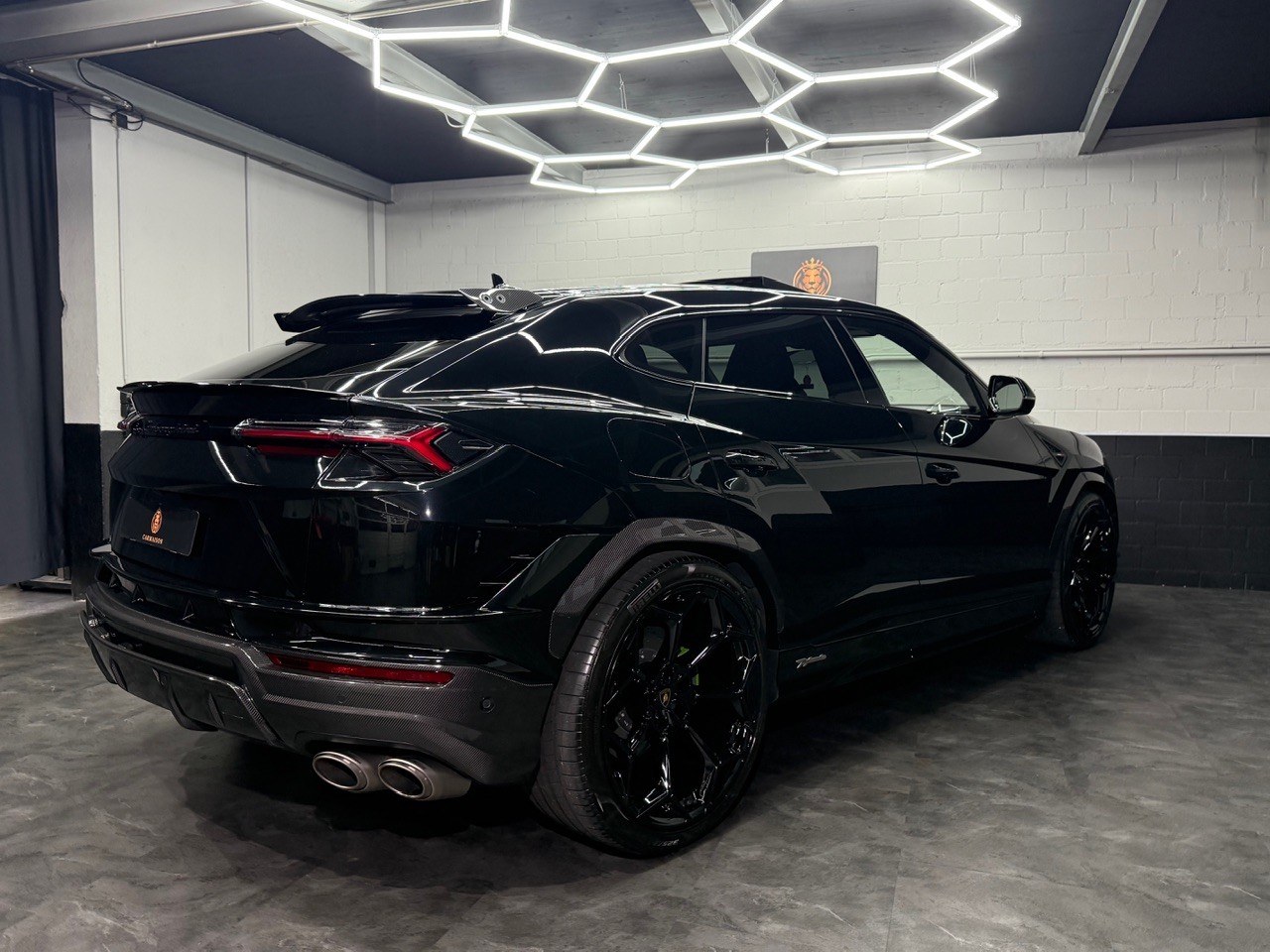 LAMBORGHINI Urus Performante | Carbon | Akrapovic | Alcantara-image-7