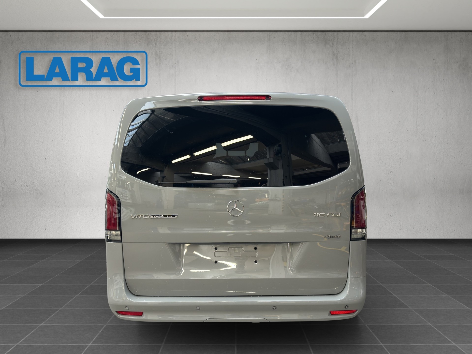 MERCEDES-BENZ Vito 116 CDI Lang Tourer 9G-Tronic 4M Select-image-4