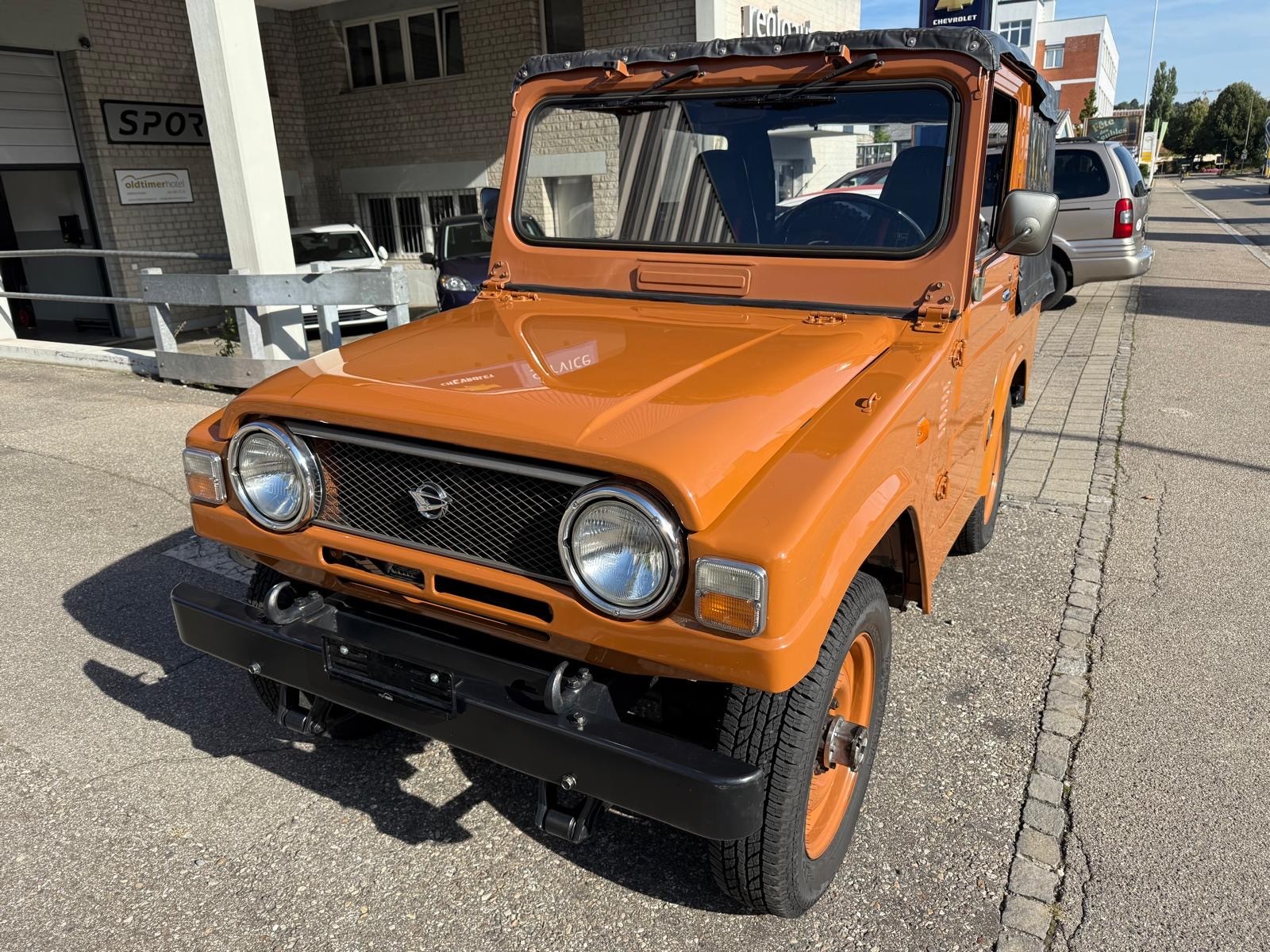 DAIHATSU F 20 LK-showroom-element-2