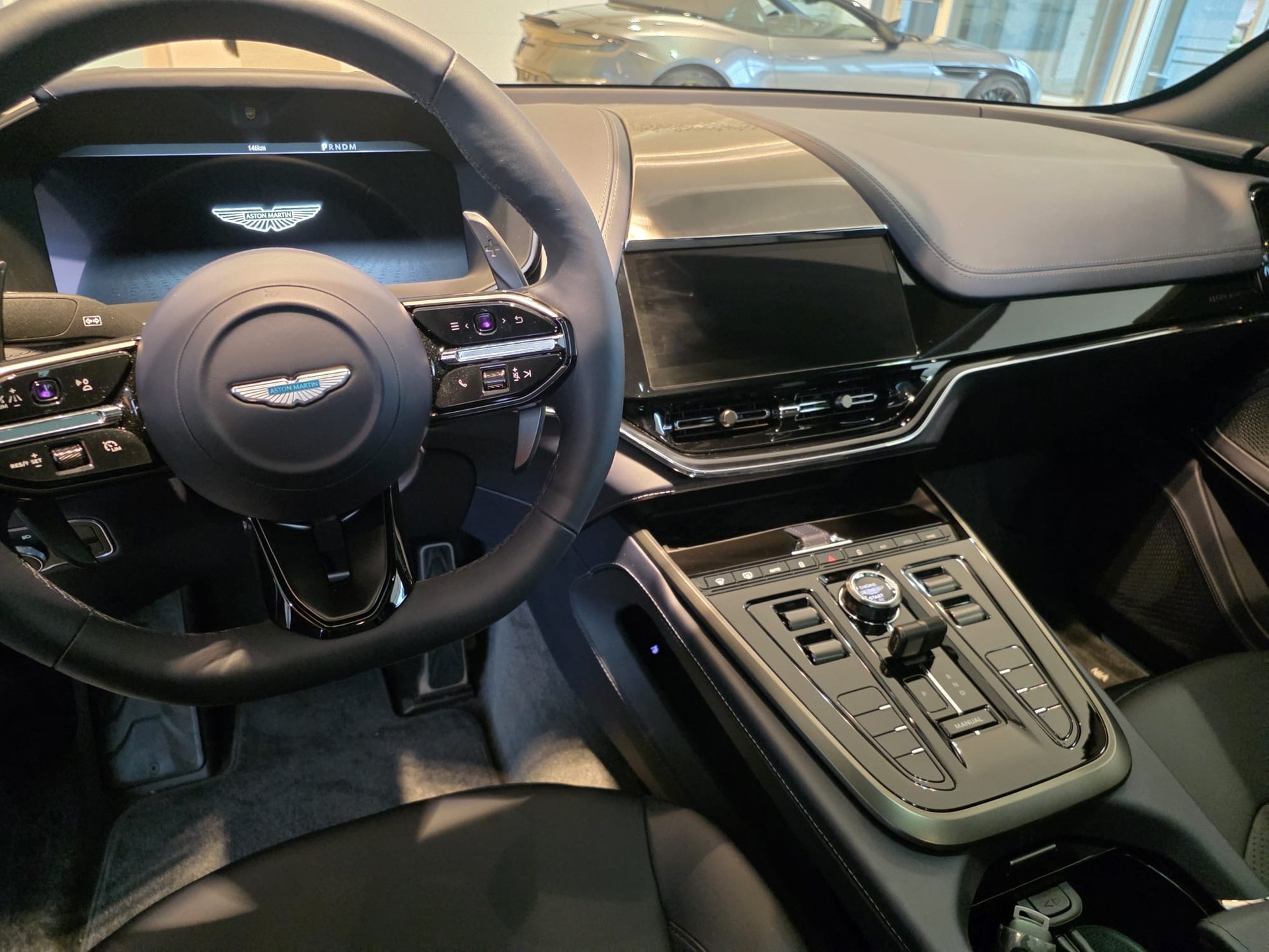 ASTON MARTIN NEW DB12 S Volante with 700cv-image-13