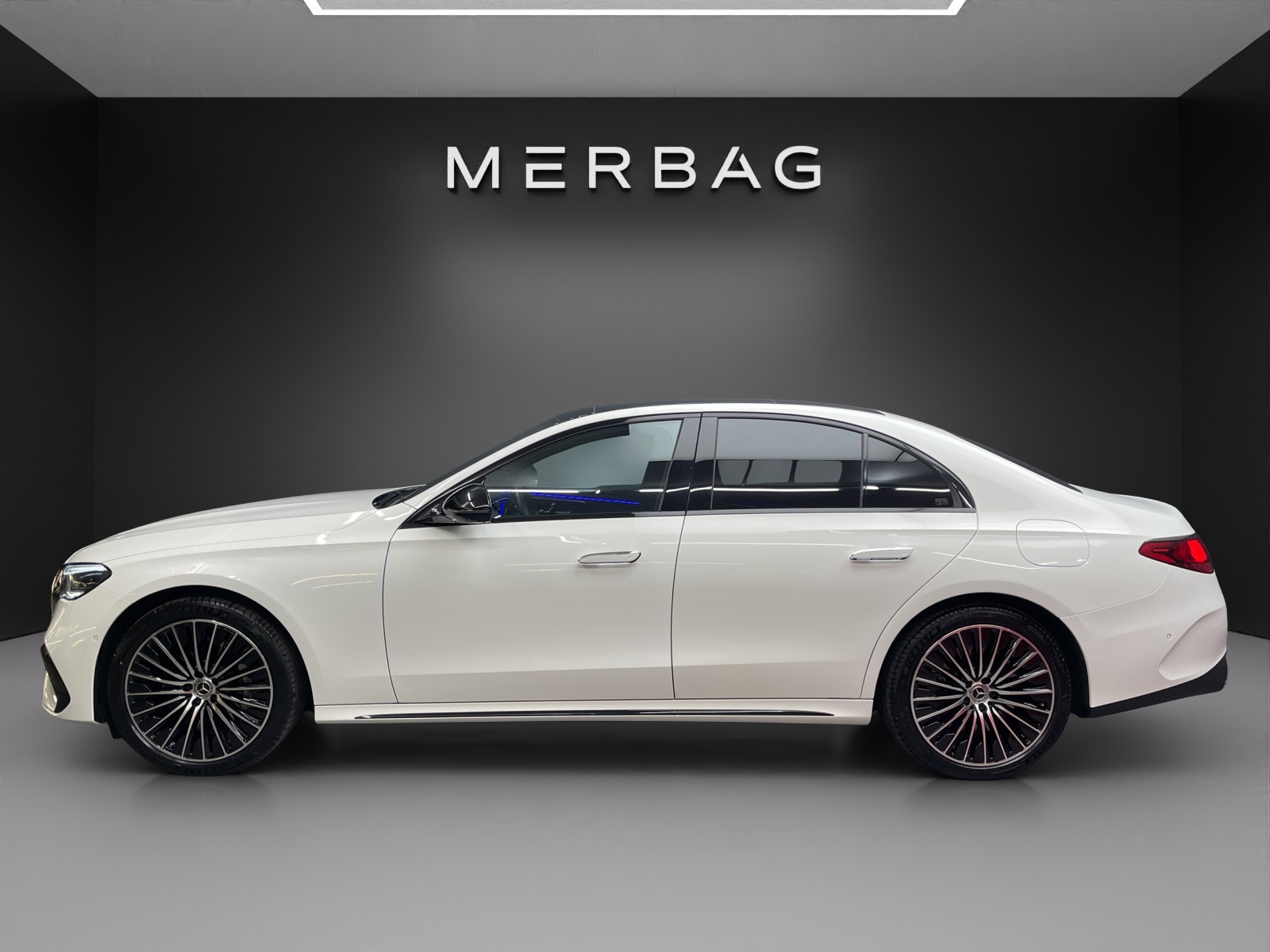 MERCEDES-BENZ E 300 e 9G-Tronic-image-2