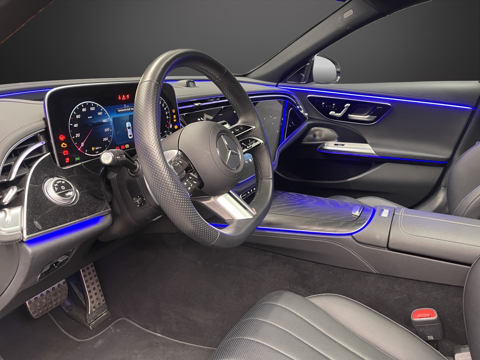 MERCEDES-BENZ E 300 e 9G-Tronic-image-7