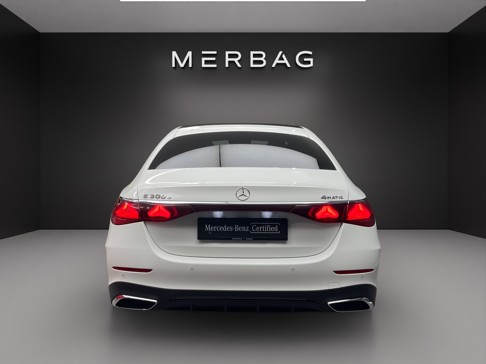 MERCEDES-BENZ E 300 e 9G-Tronic-image-4