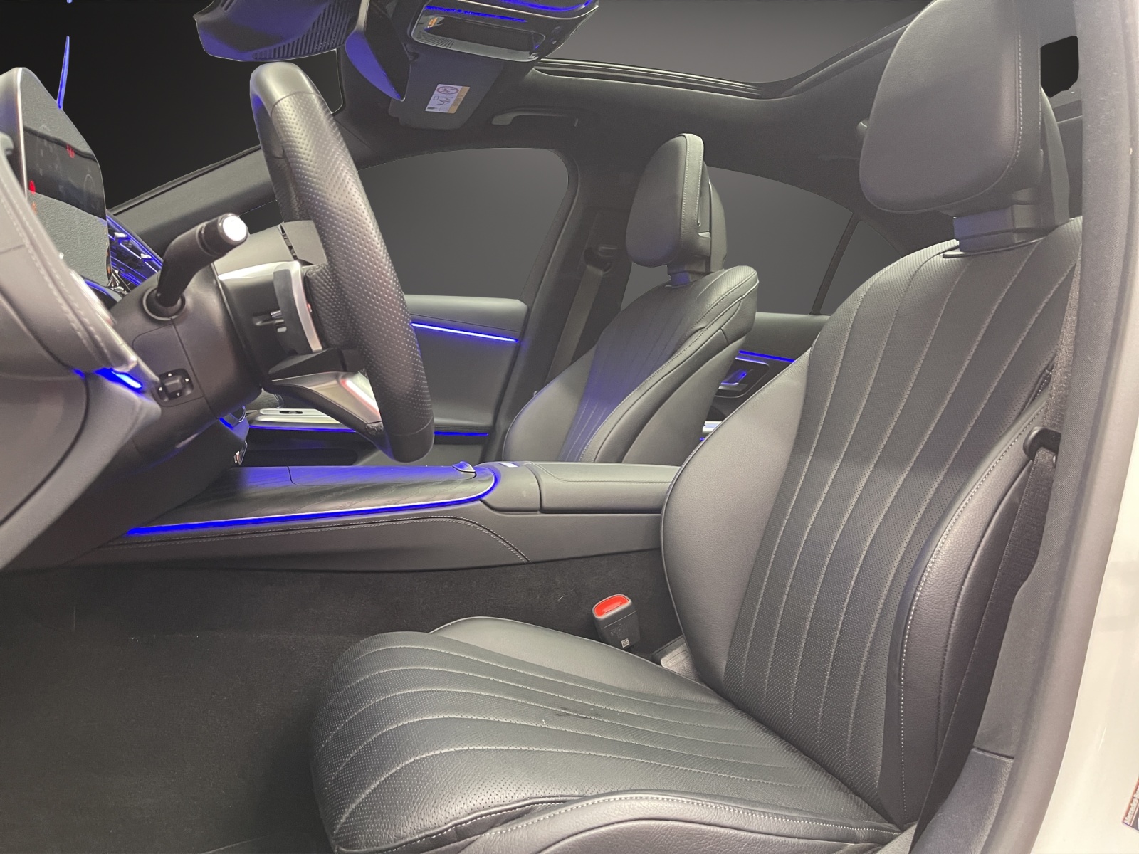 MERCEDES-BENZ E 300 e 9G-Tronic-image-9