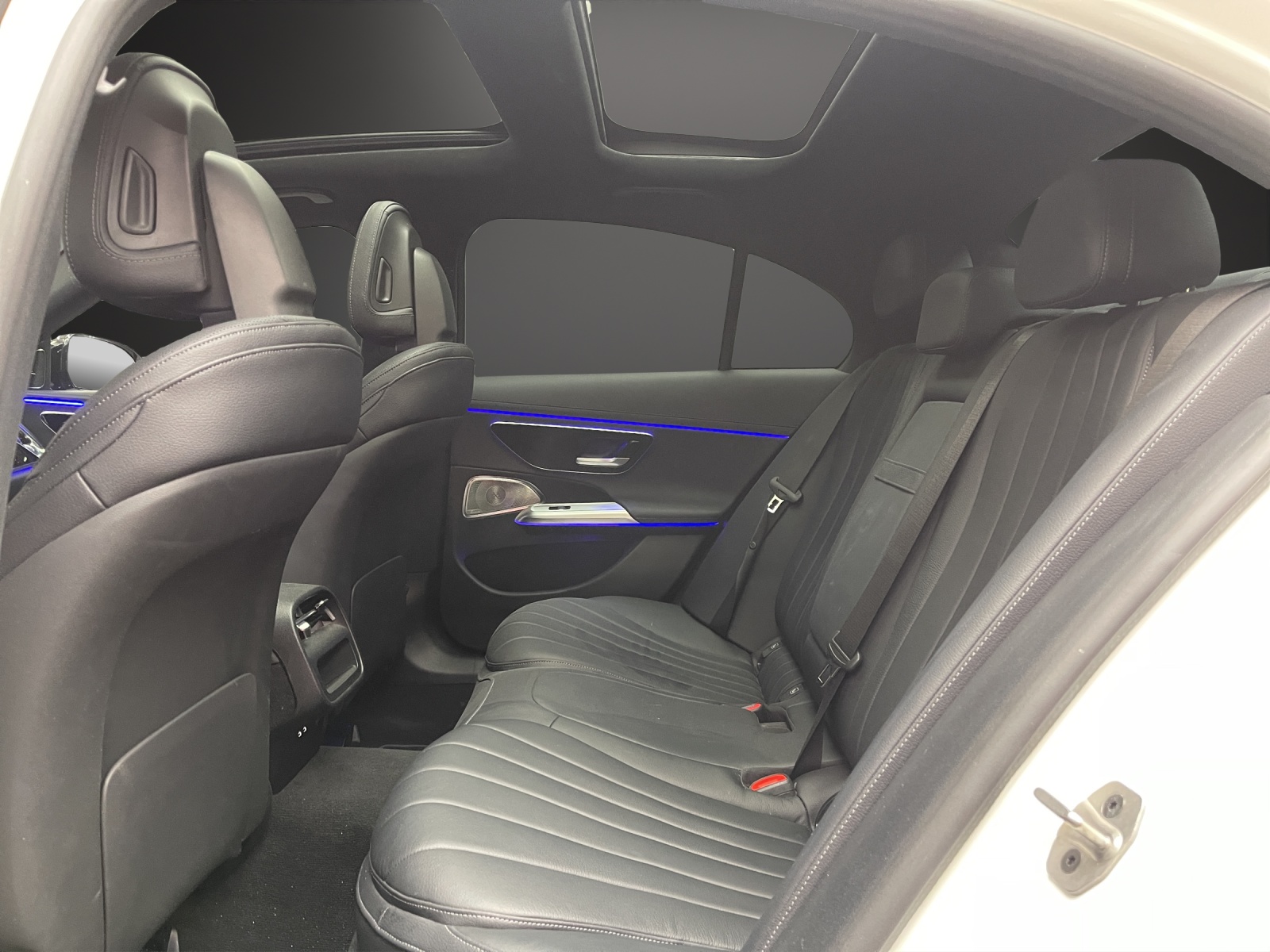 MERCEDES-BENZ E 300 e 9G-Tronic-image-10