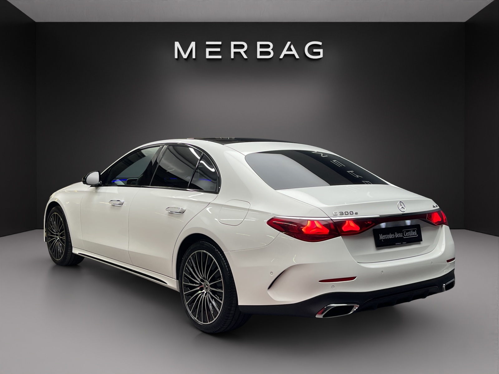 MERCEDES-BENZ E 300 e 9G-Tronic-image-3