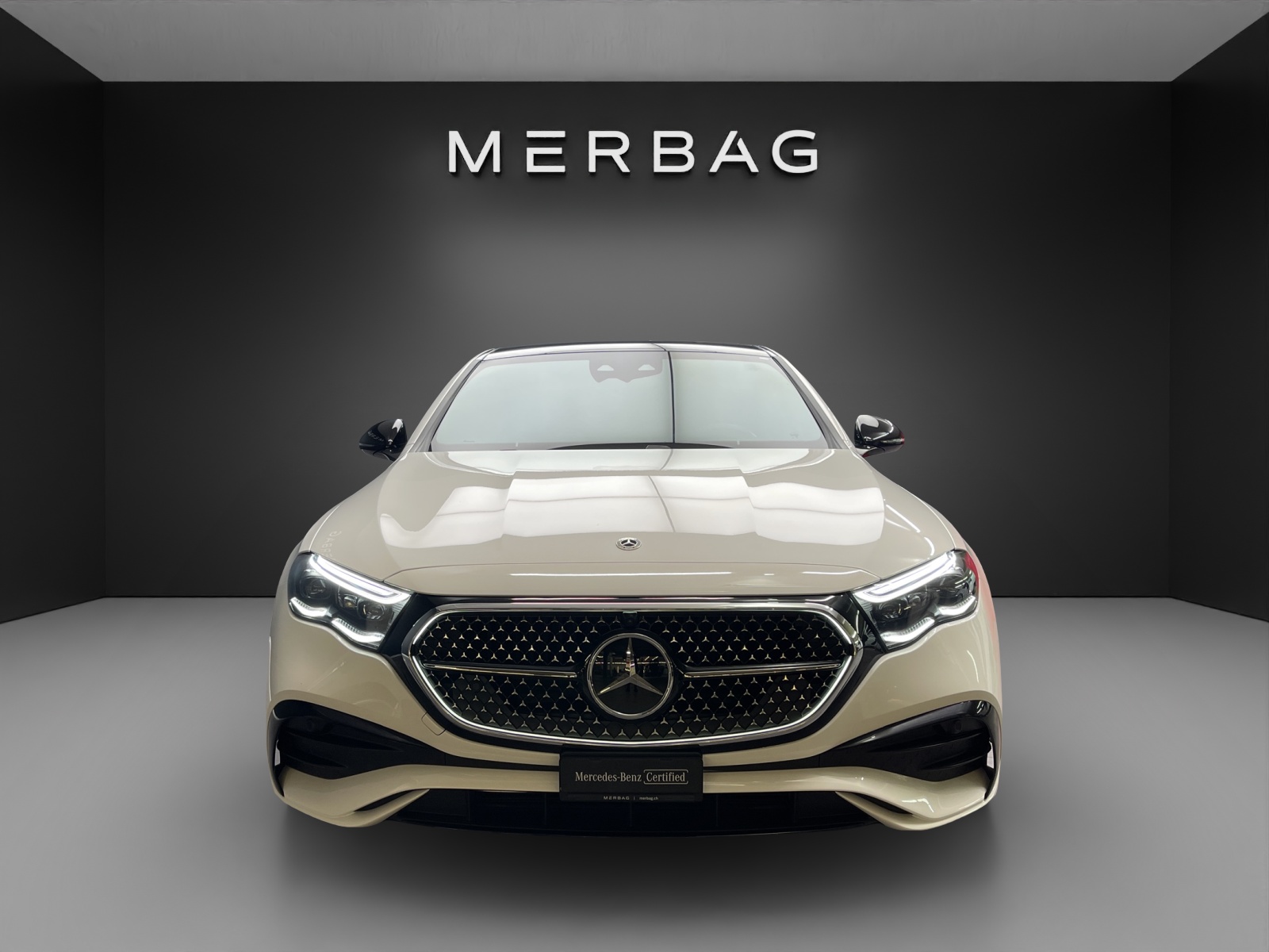 MERCEDES-BENZ E 300 e 9G-Tronic-image-1